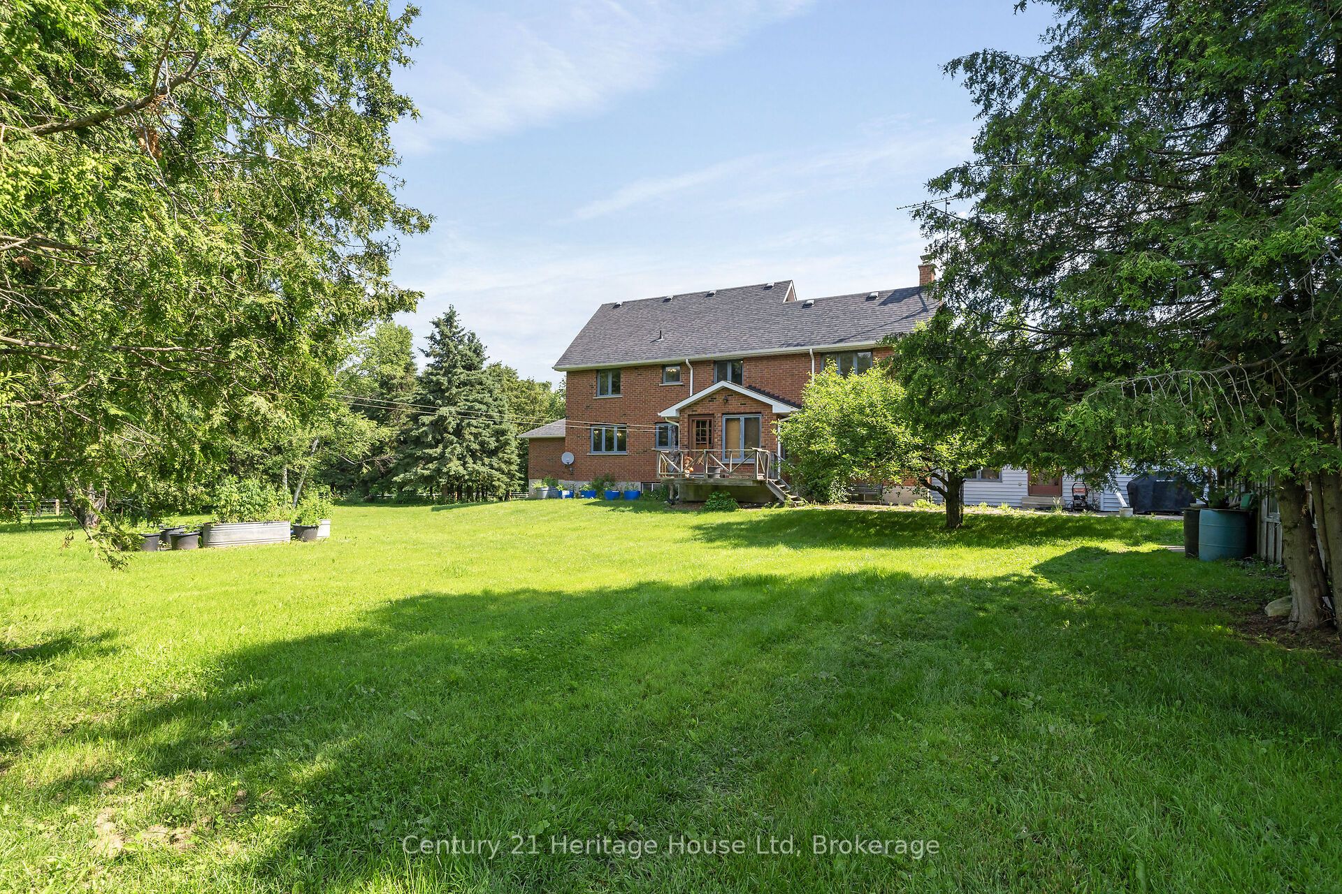 5822 2nd Line Property Photo 35