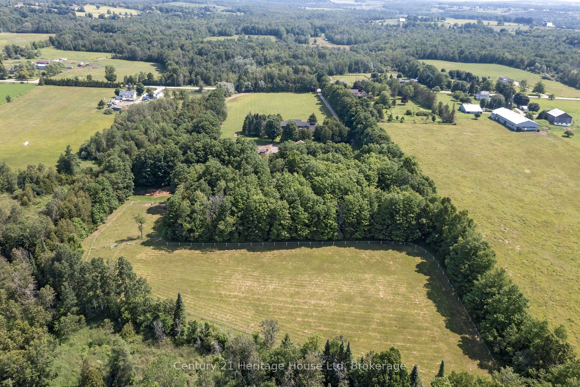 5822 2nd Line Property Photo 44