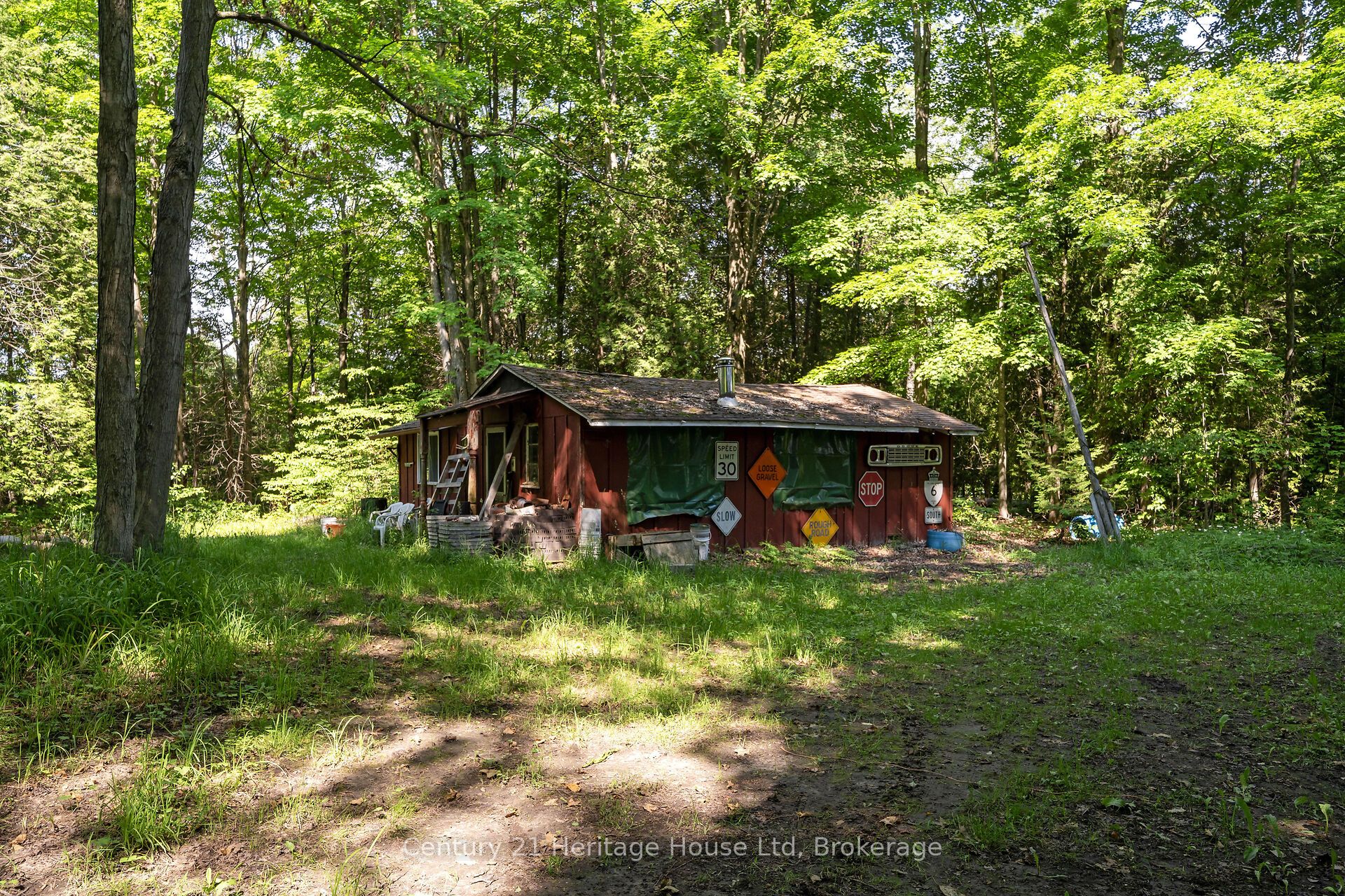 5822 2nd Line Property Photo 45