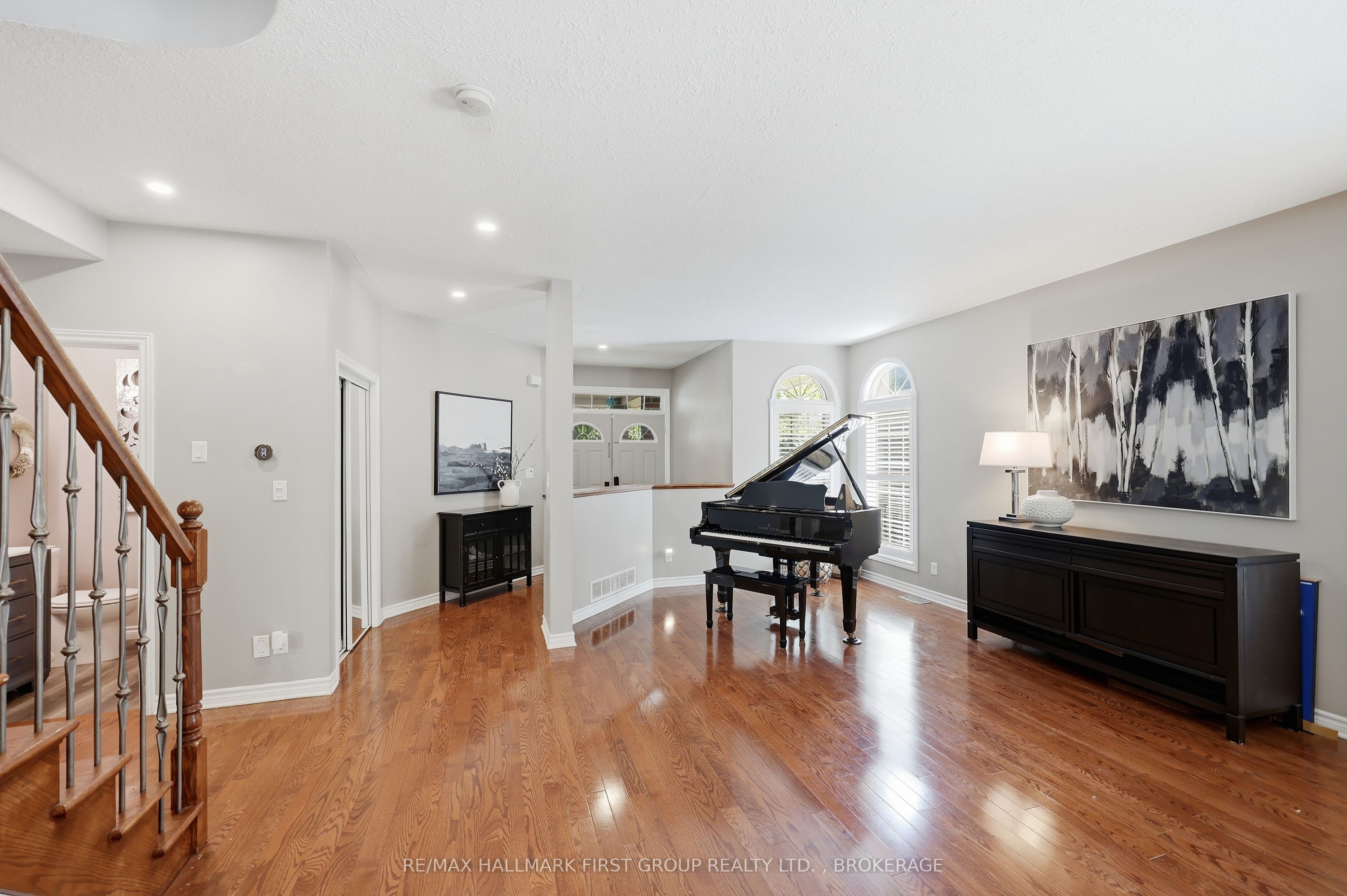 393 Cavendish Crescent Property Photo 10