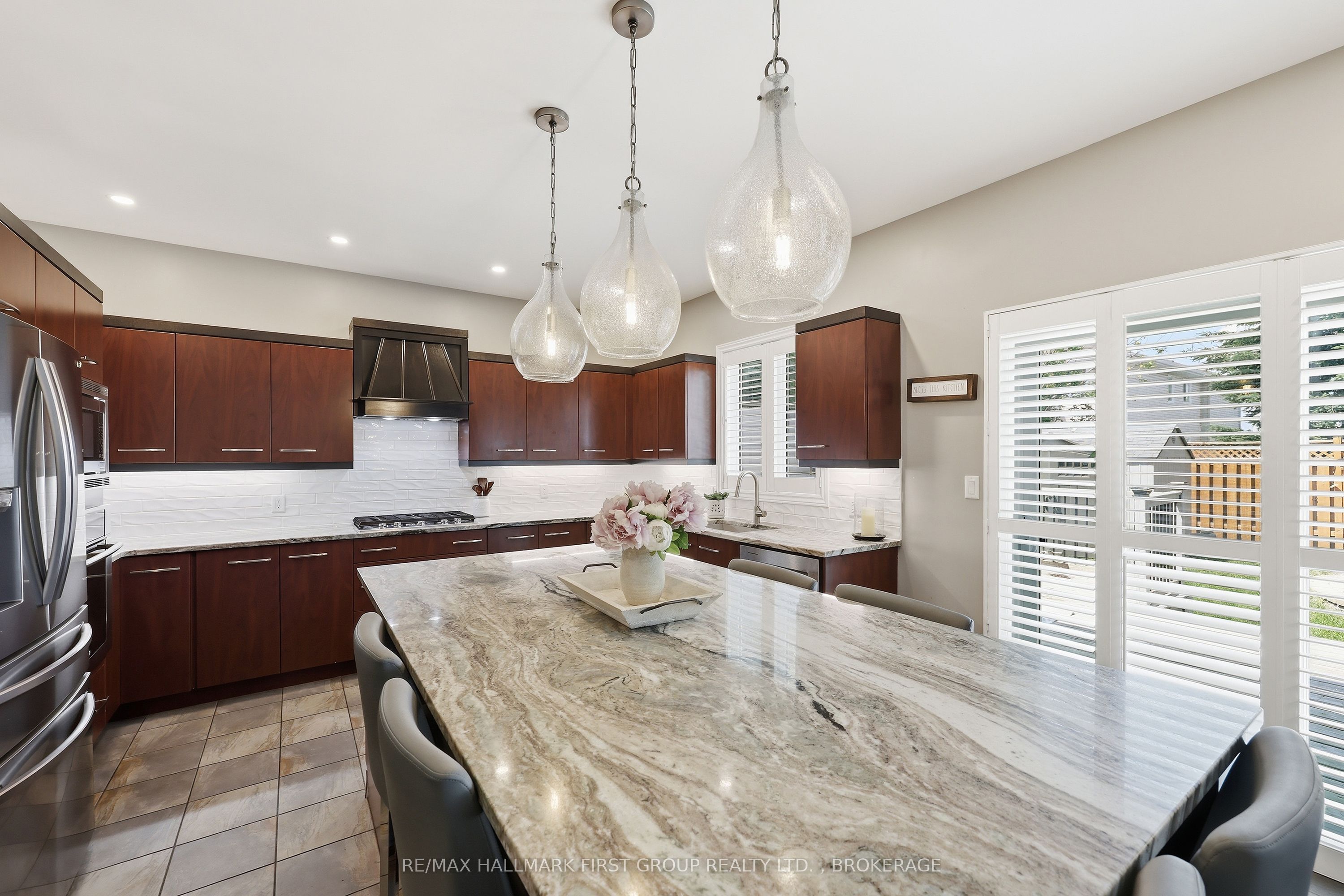 393 Cavendish Crescent Property Photo 14