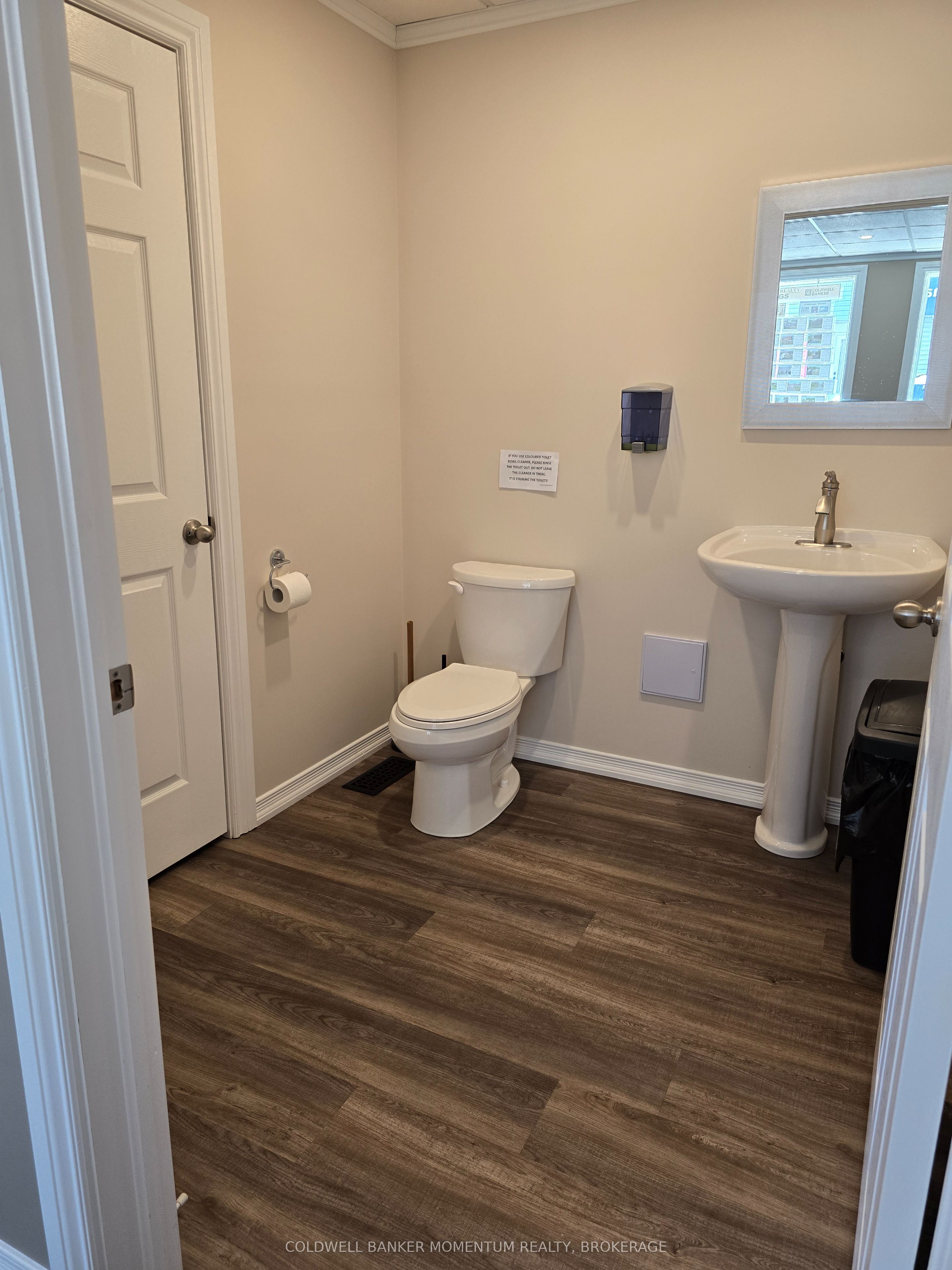 1019 Bay Street Property Photo 4