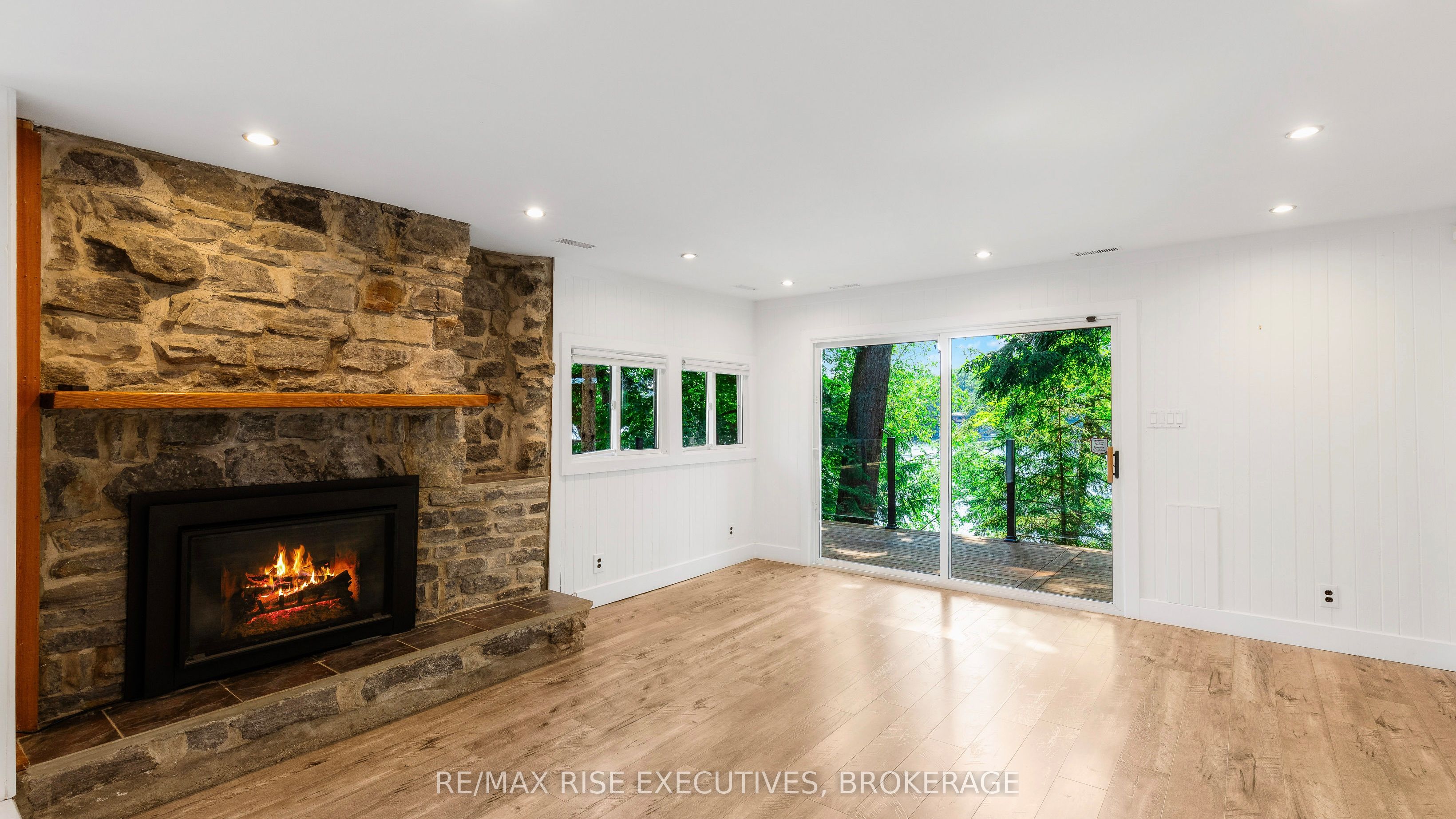 973 Foster Bay Lane Property Photo 10