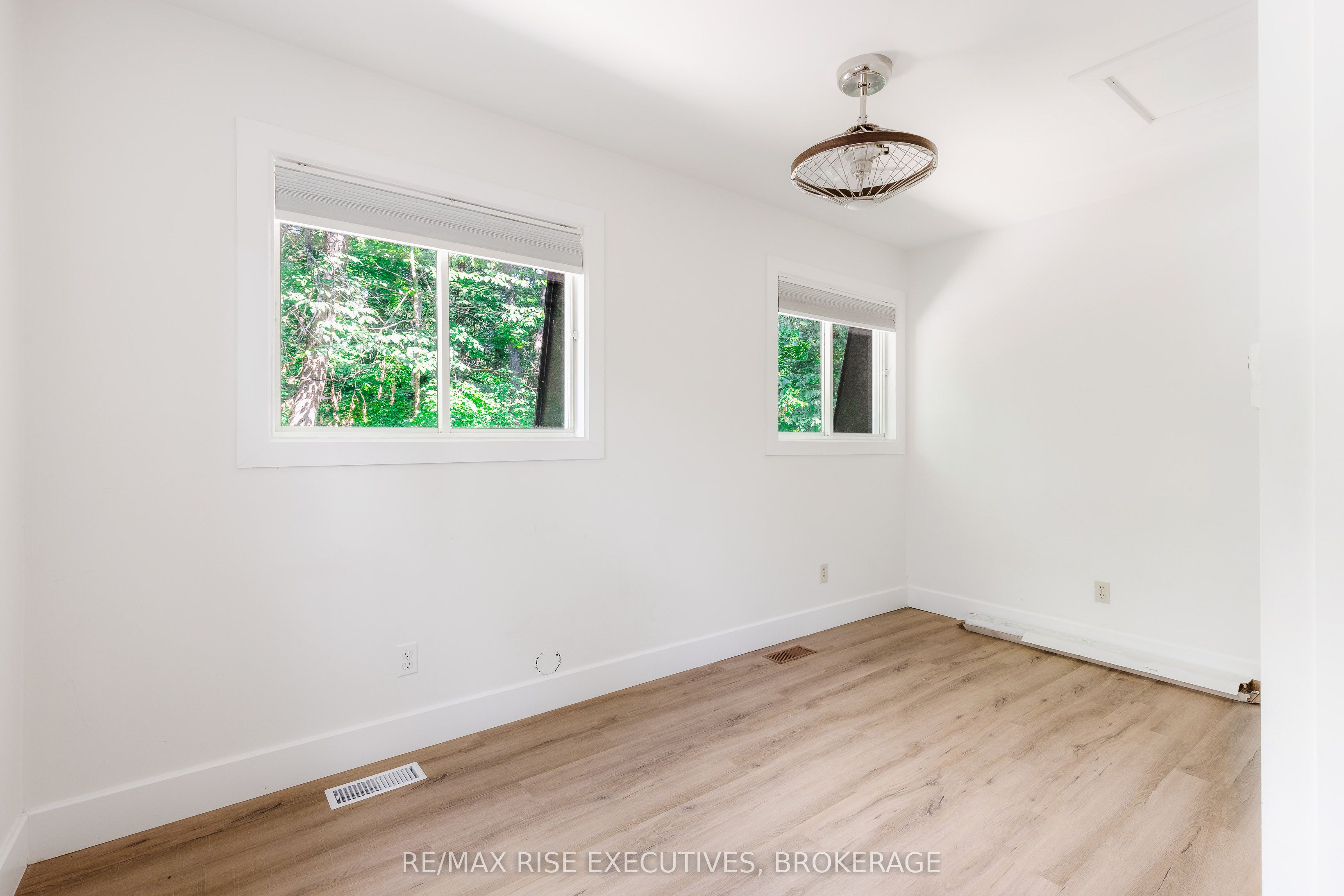 973 Foster Bay Lane Property Photo 28