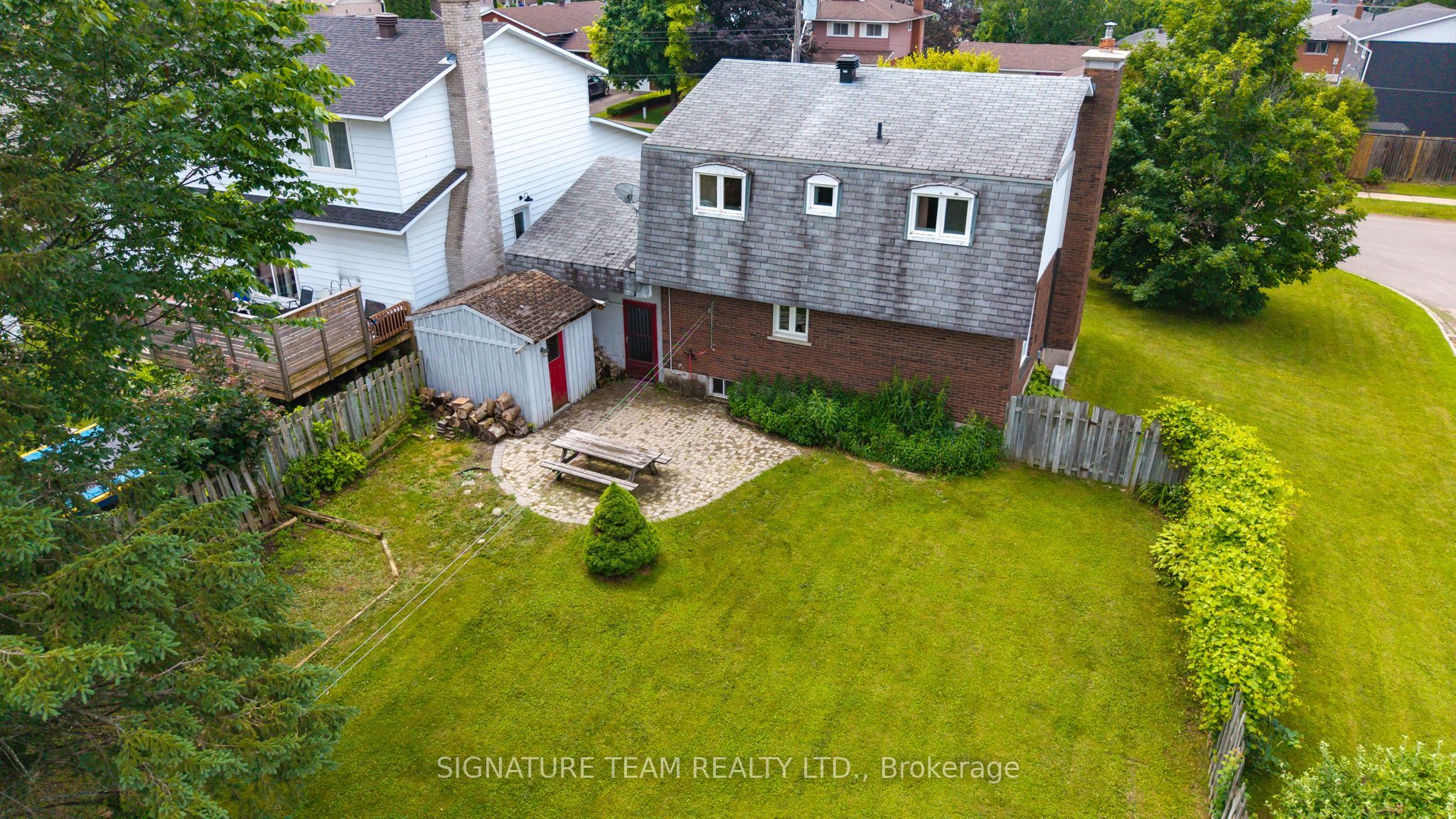 401 Broadview Drive Property Photo 8