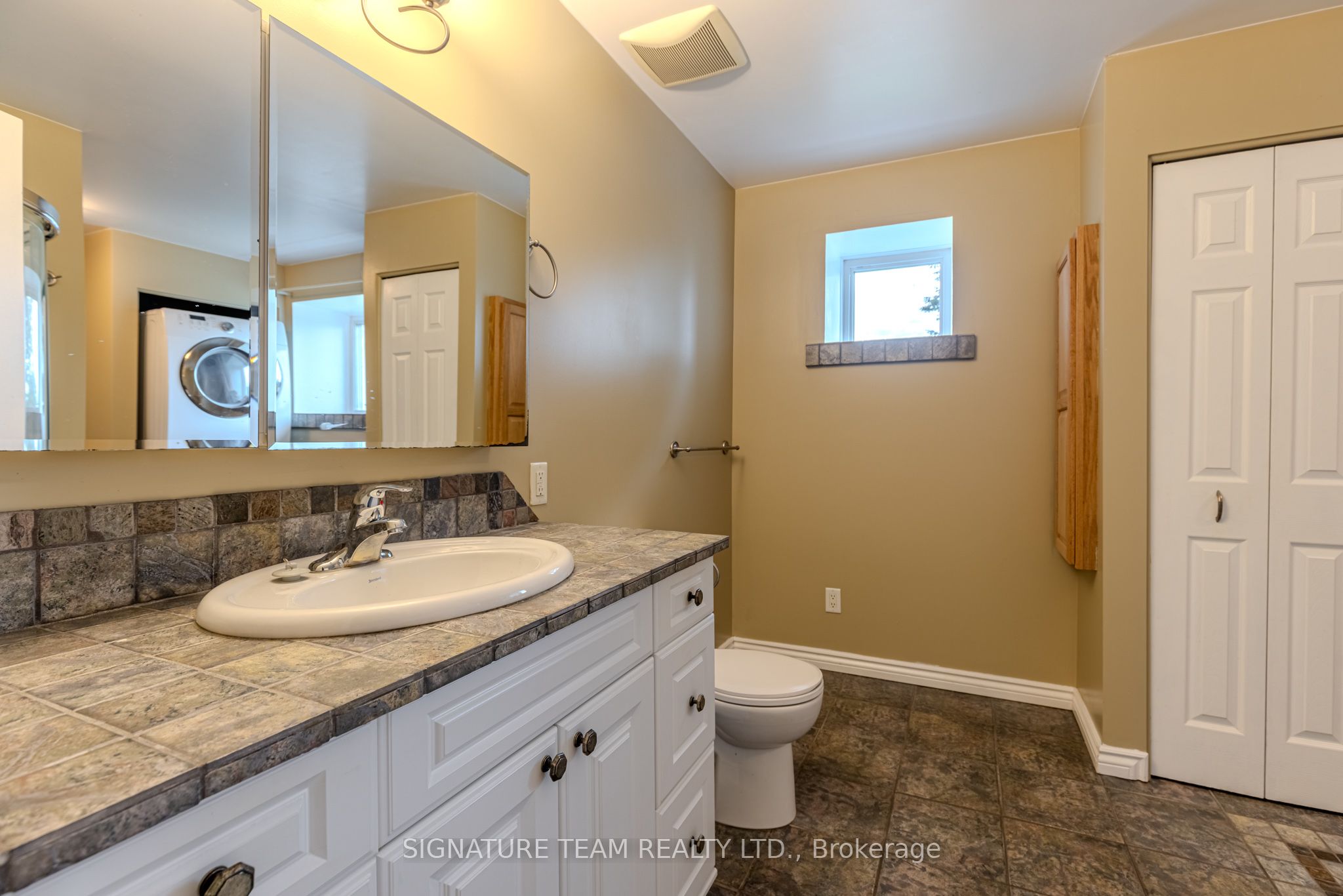 401 Broadview Drive Property Photo 20