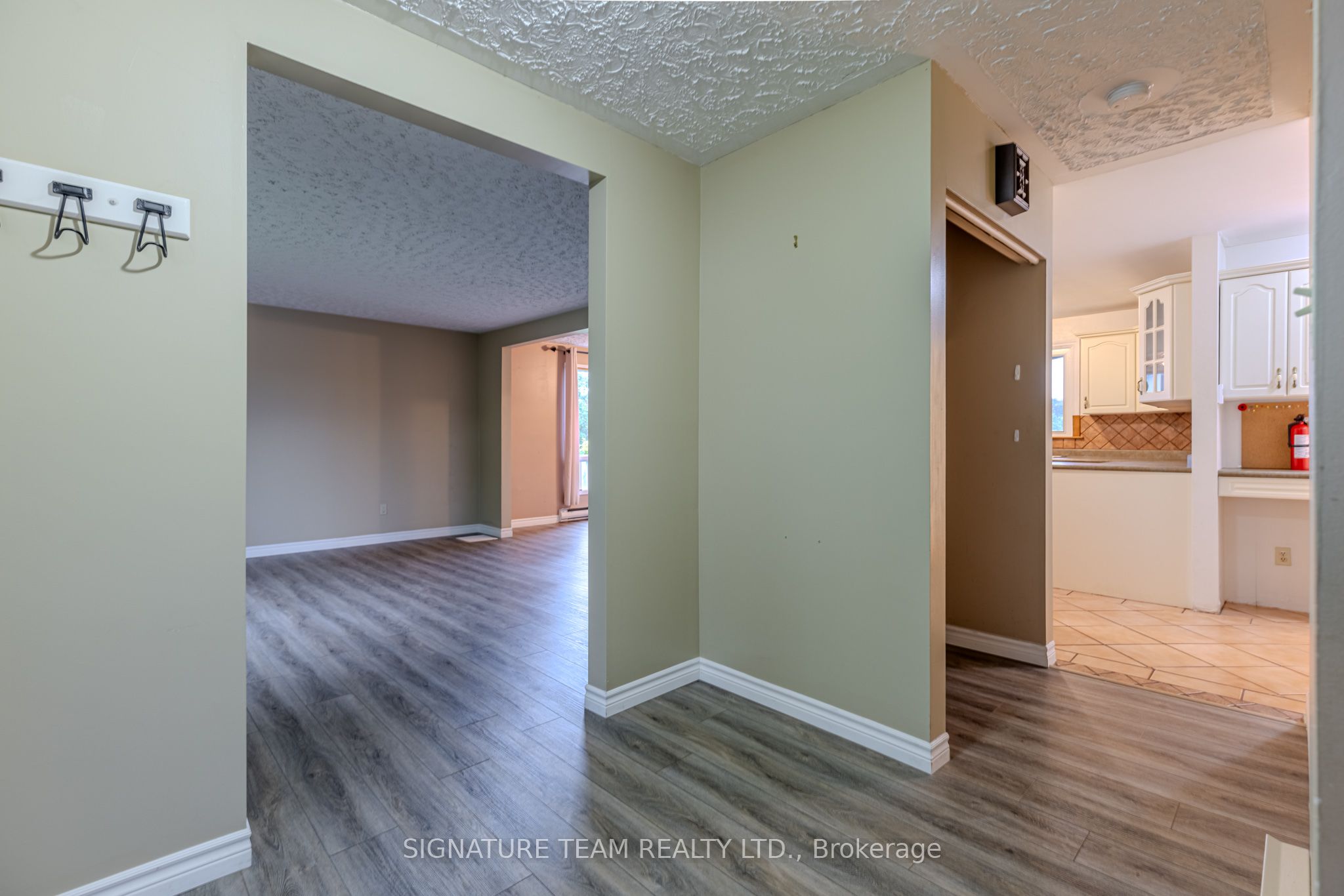 401 Broadview Drive Property Photo 24