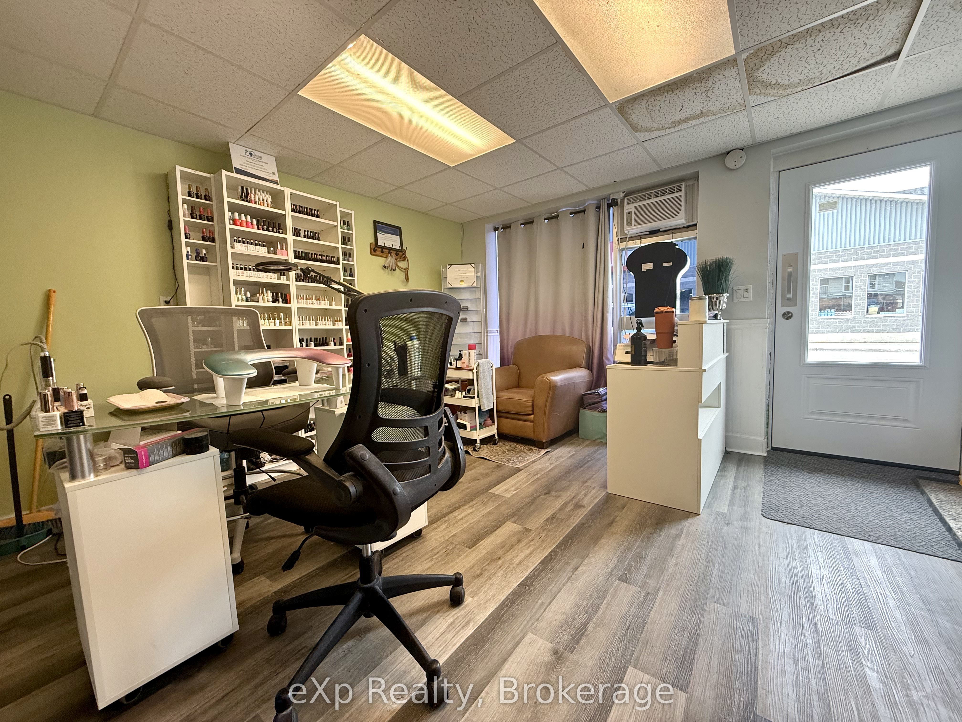 114 Durham Street E Property Photo 11