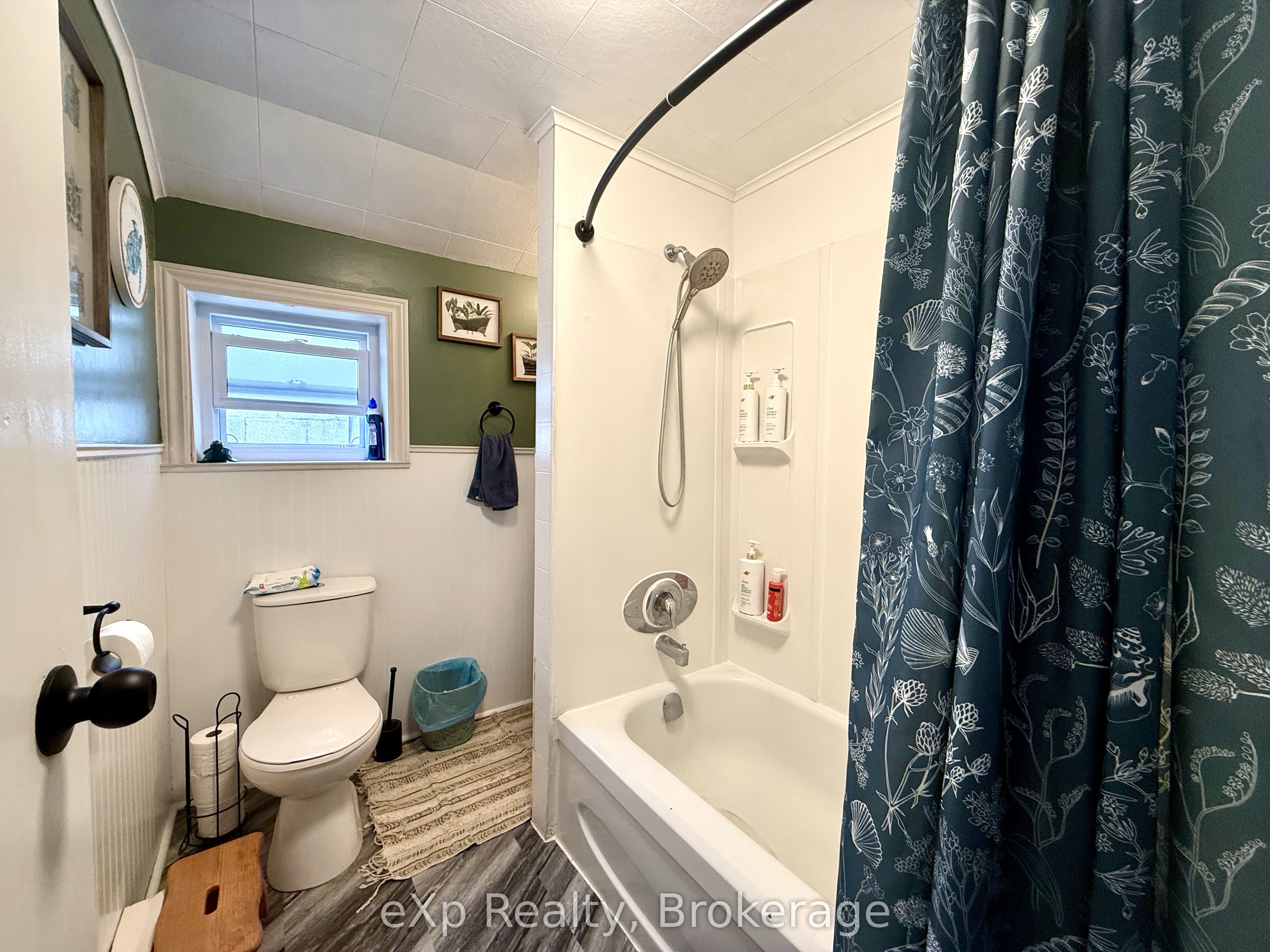 114 Durham Street E Property Photo 22