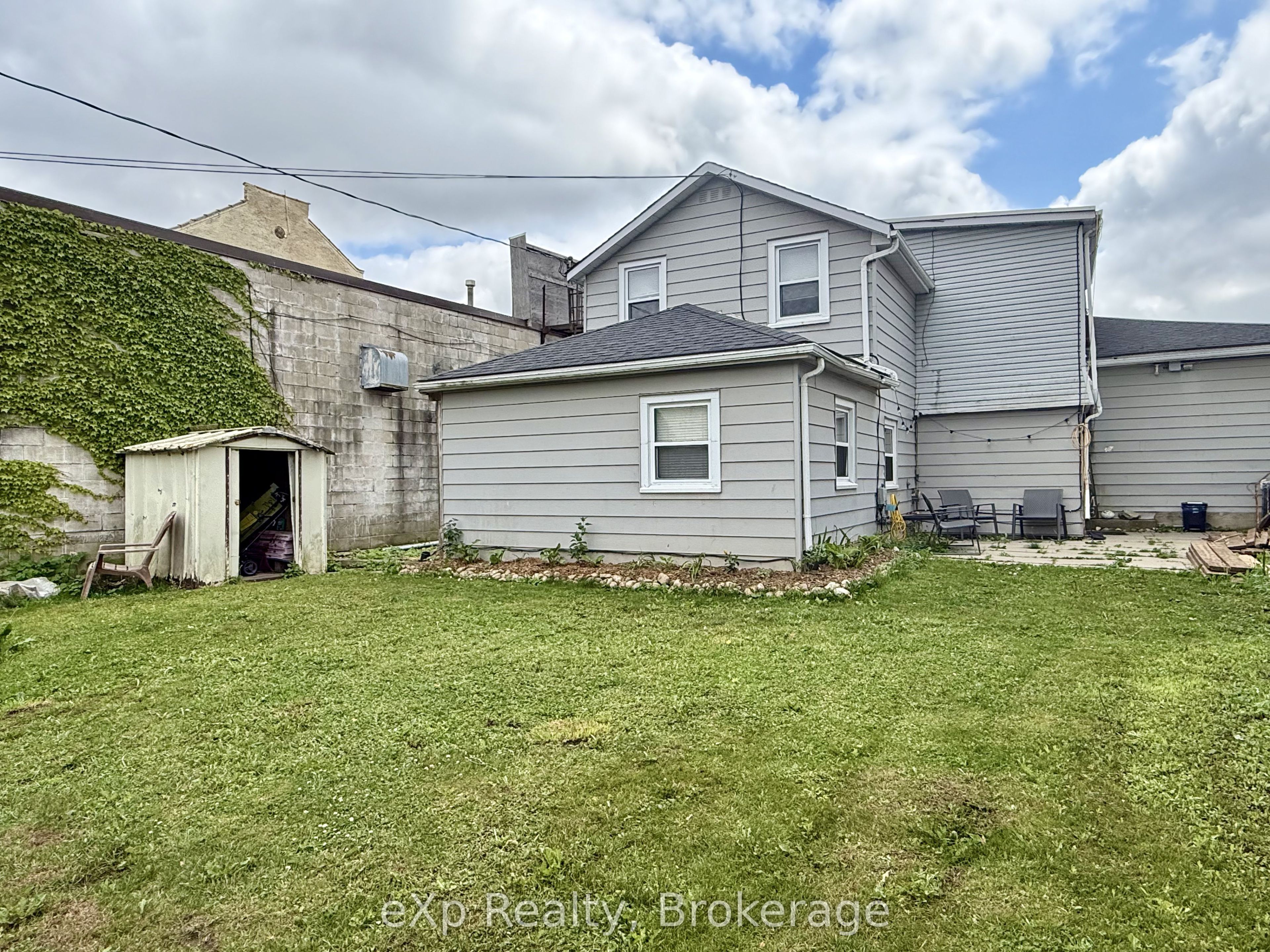 114 Durham Street E Property Photo 23