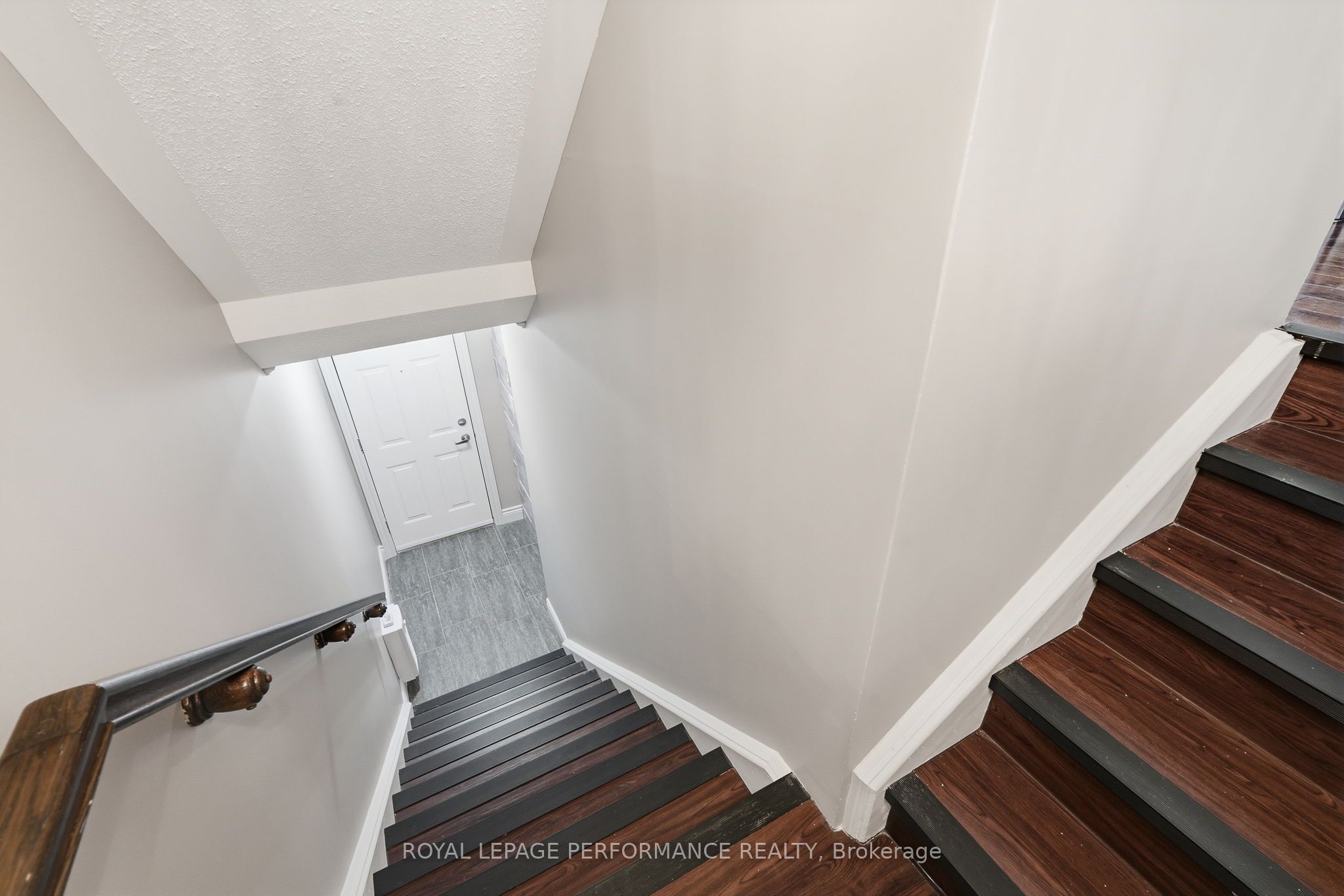 285 Titanium Private B Property Photo 5