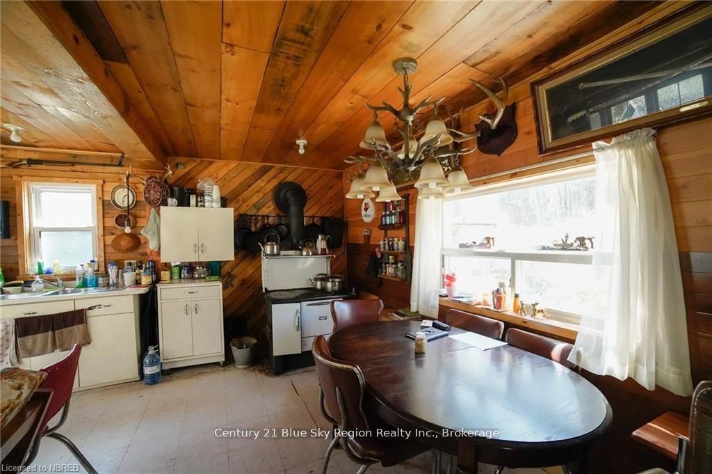 1772 Leighton Road Property Photo 11
