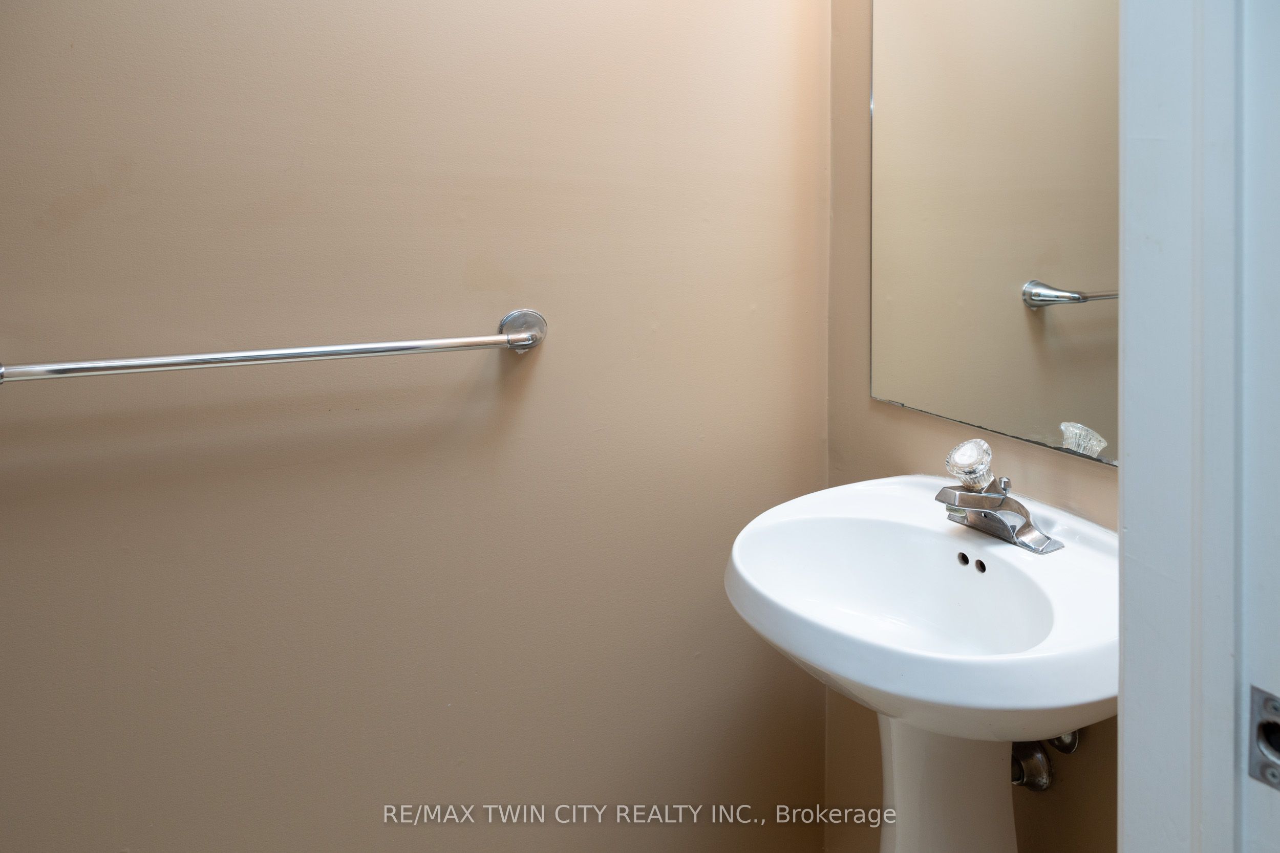 7 Graystone Court Property Photo 10
