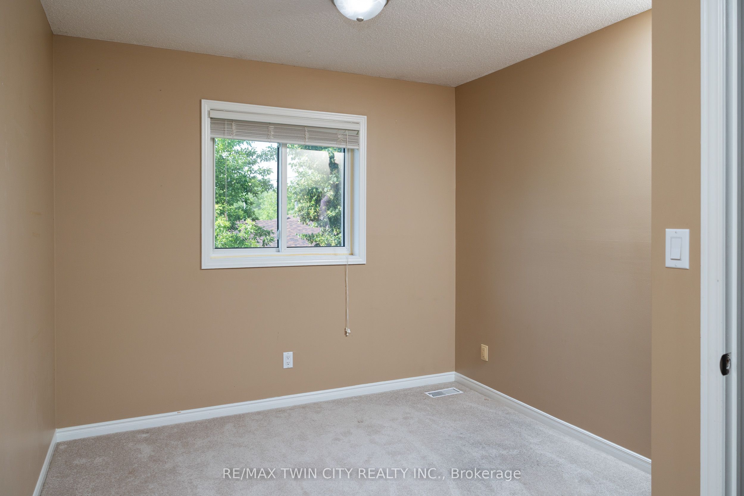 7 Graystone Court Property Photo 14