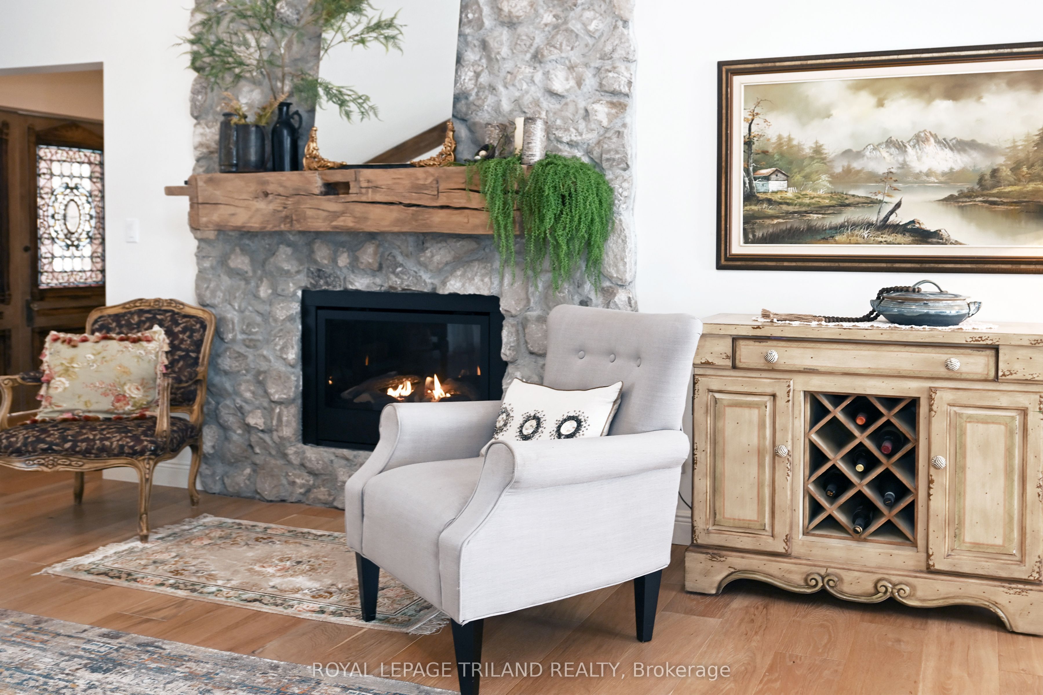 5540 Carriage Road Property Photo 7