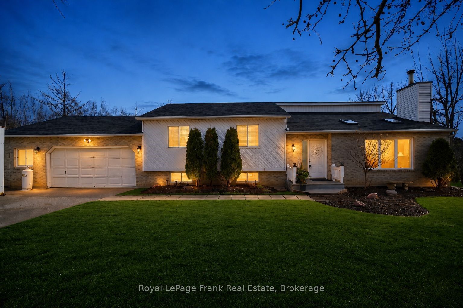 128 River Road Property Photo 1