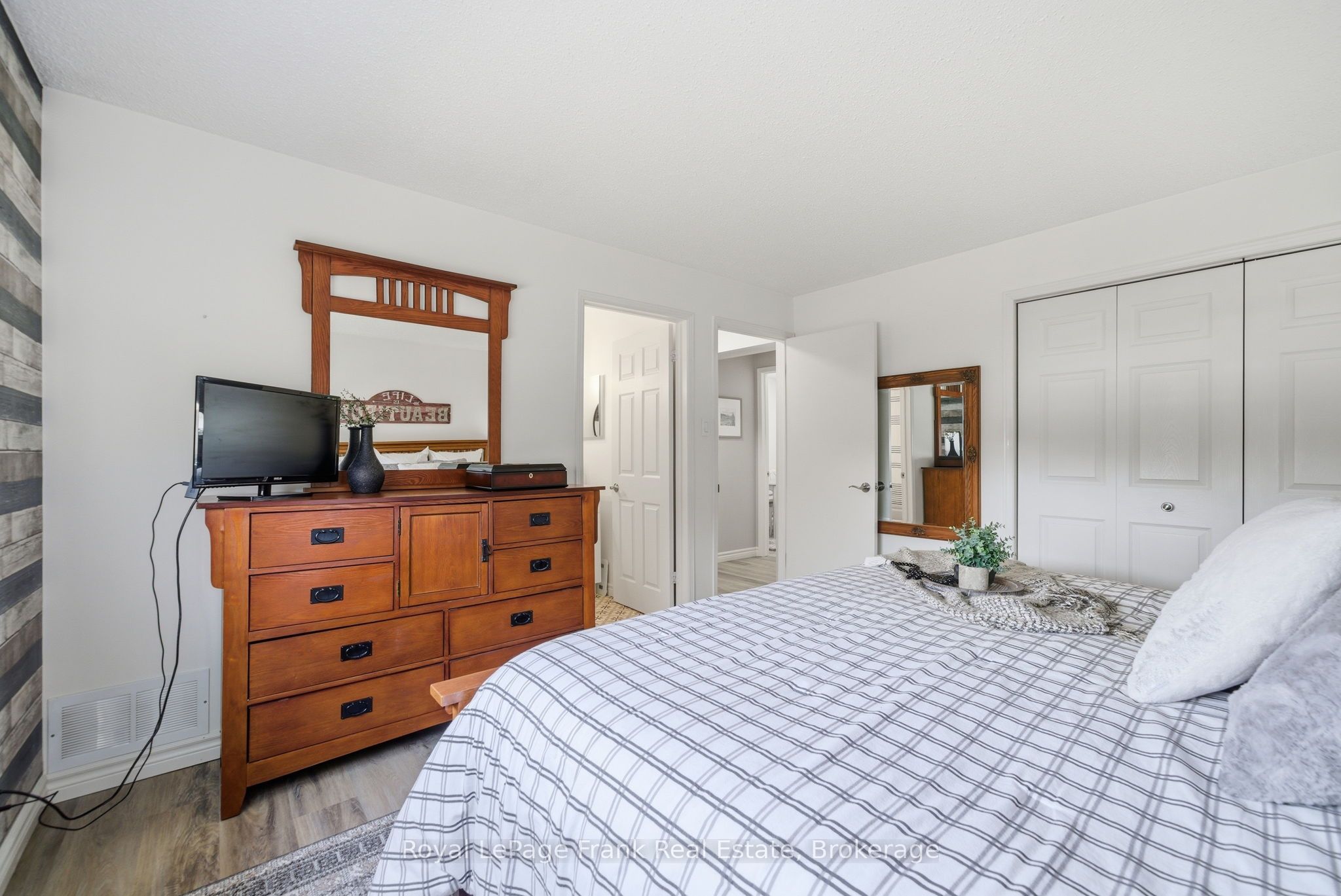 128 River Road Property Photo 15
