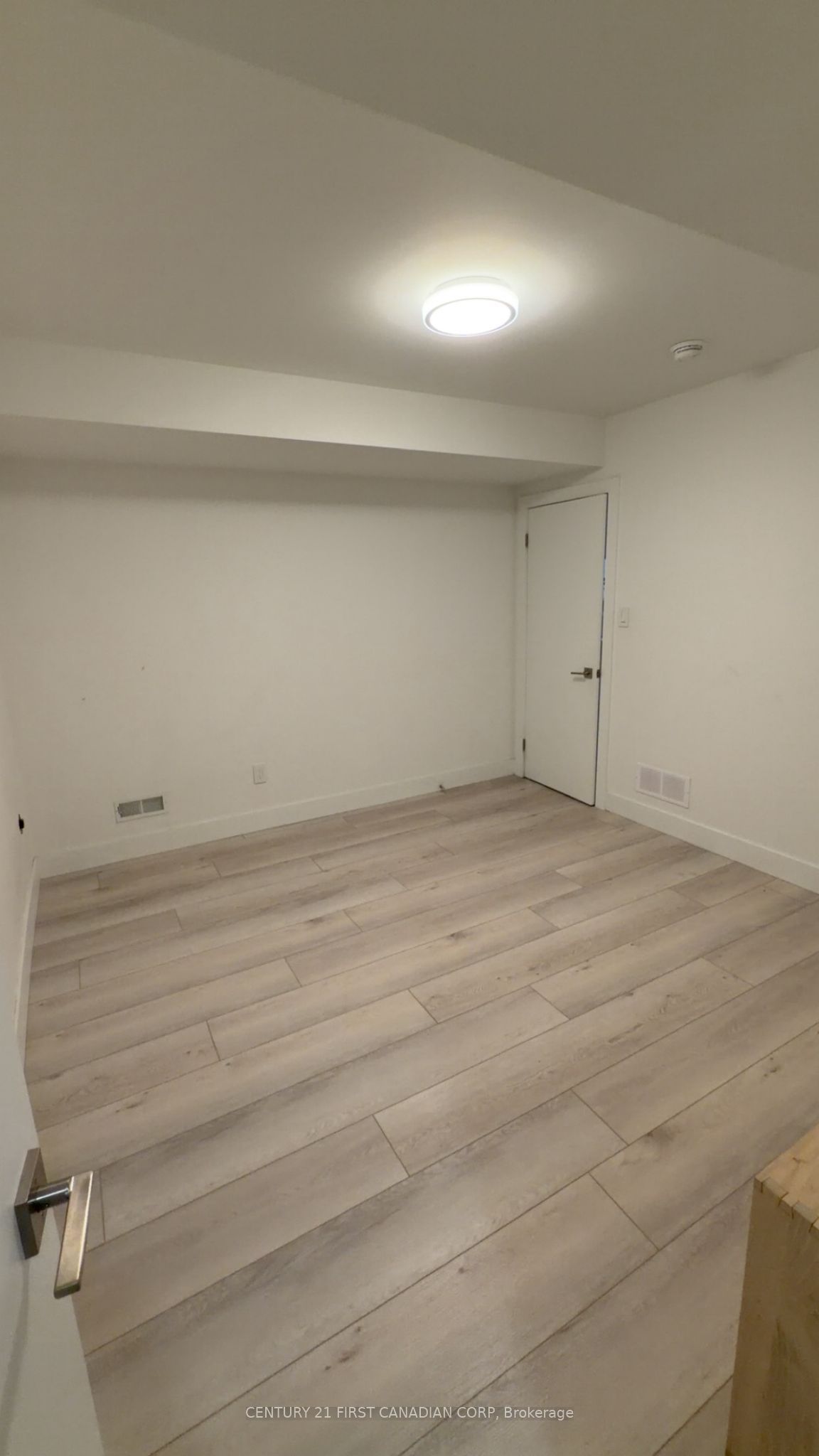 2573 Bridgehaven Drive B Property Photo 6