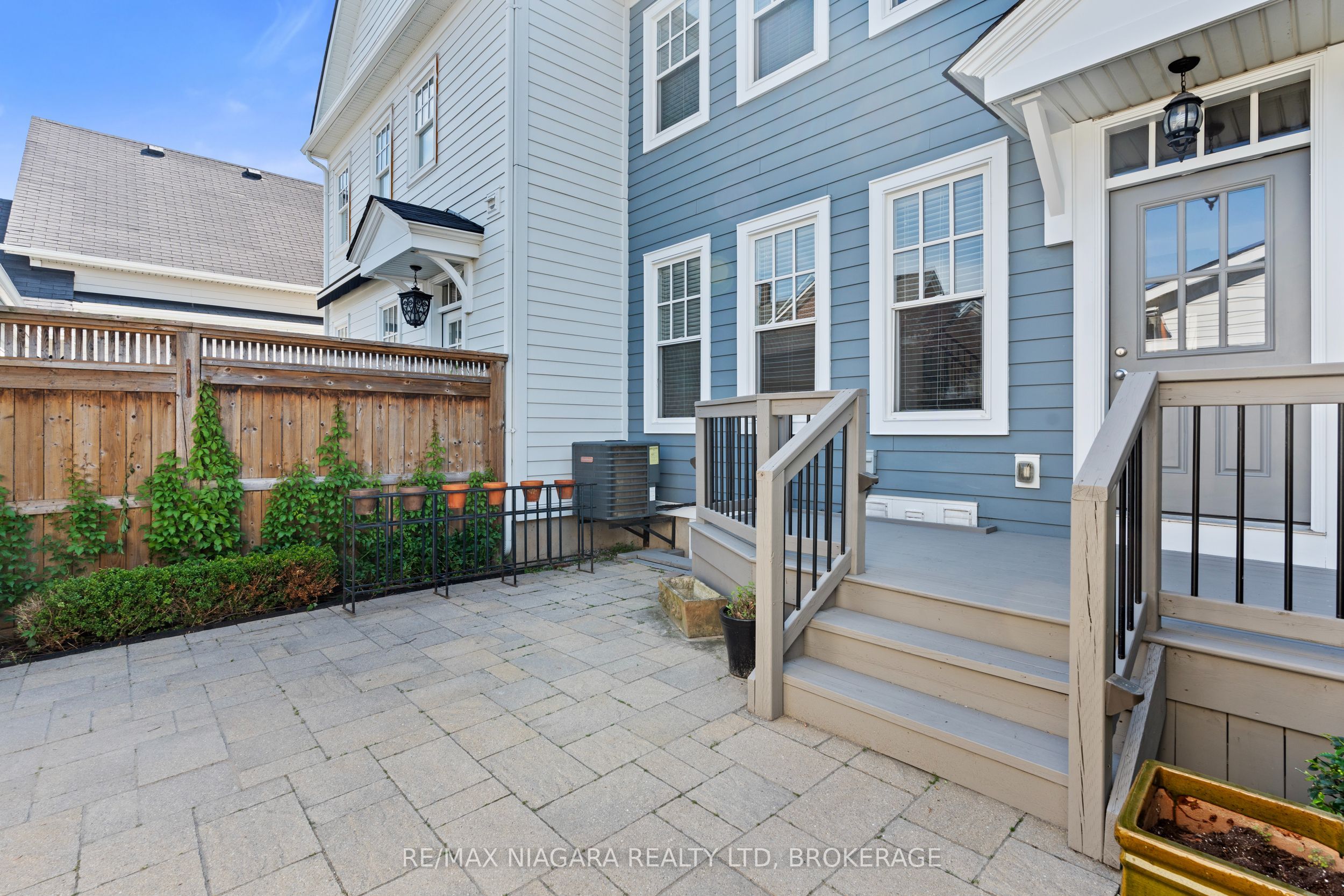 16 Macdonell Road Property Photo 3