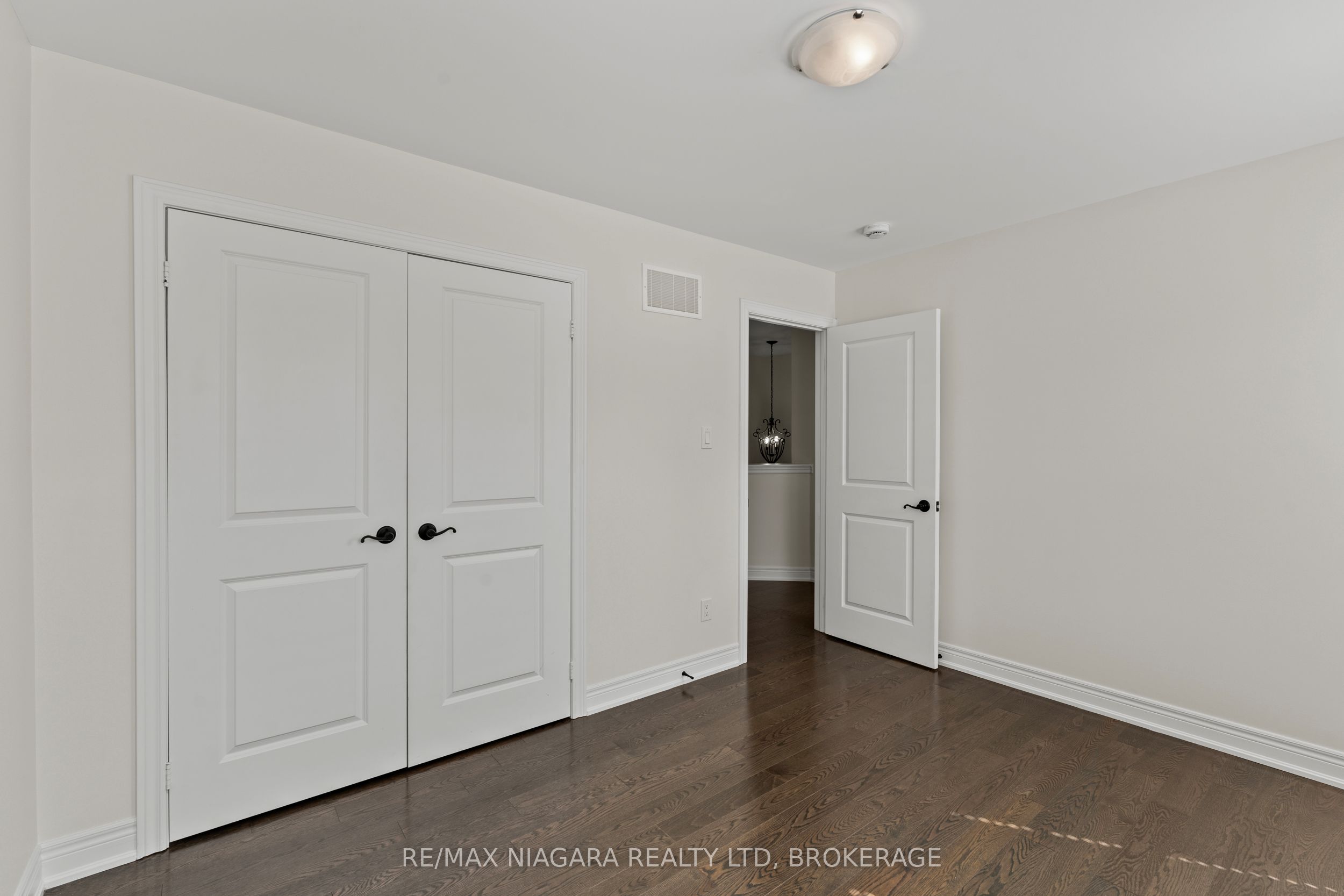 16 Macdonell Road Property Photo 20