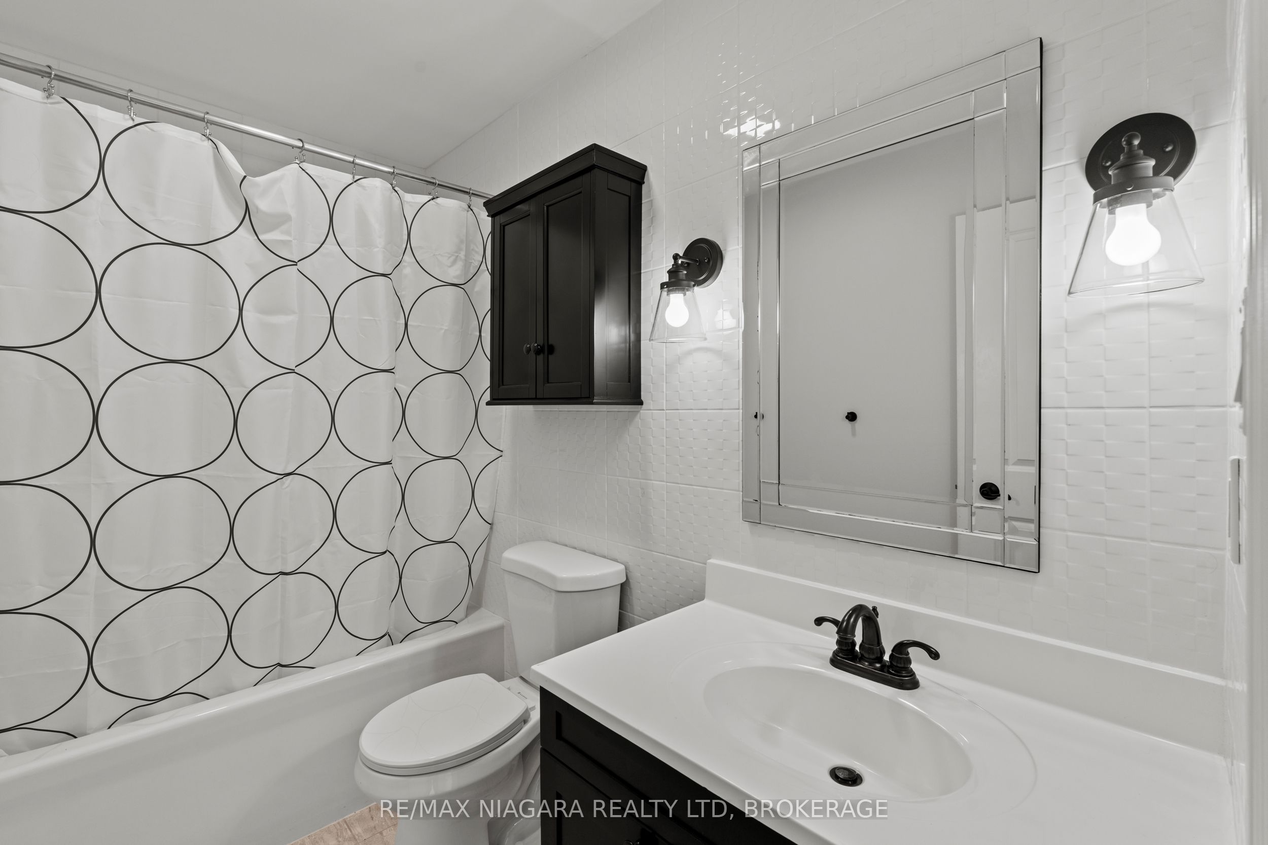 16 Macdonell Road Property Photo 21