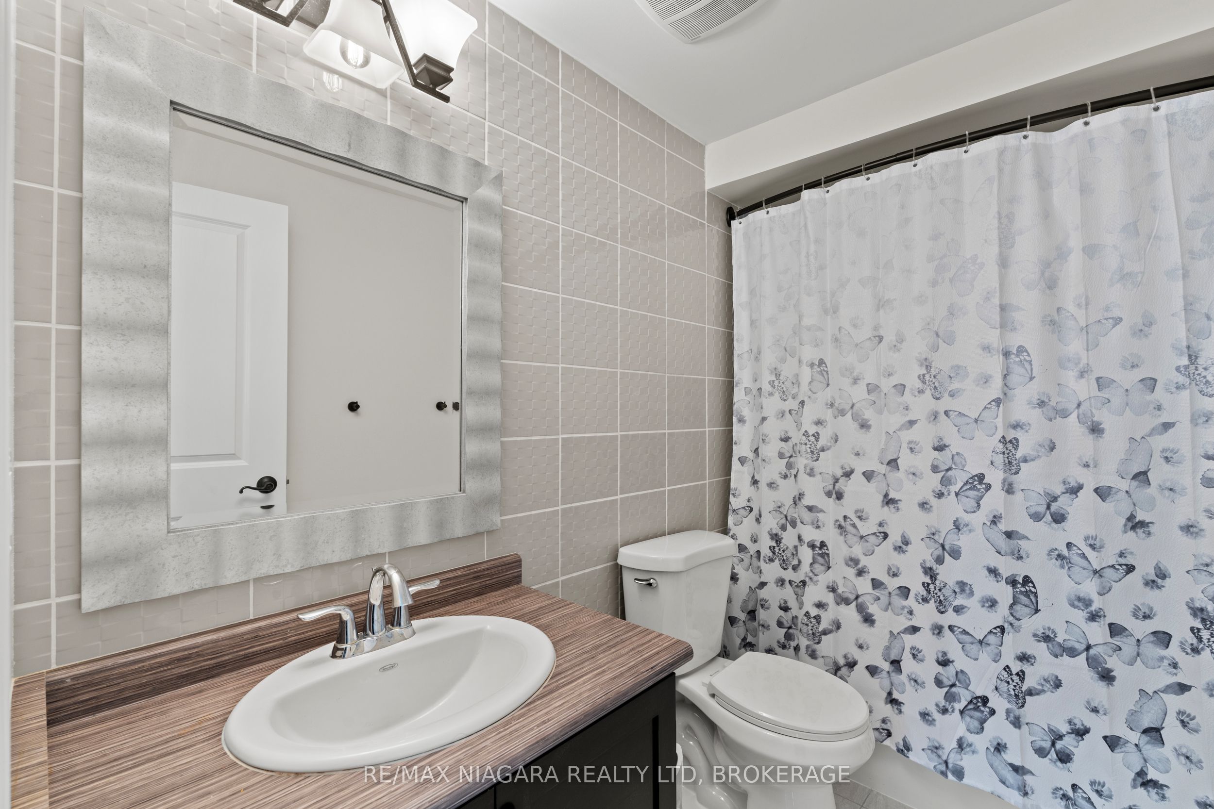 16 Macdonell Road Property Photo 26