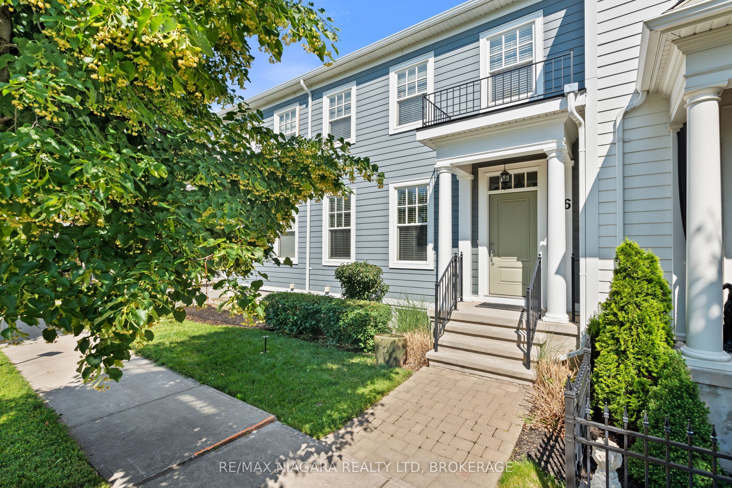 16 Macdonell Road Property Photo 37
