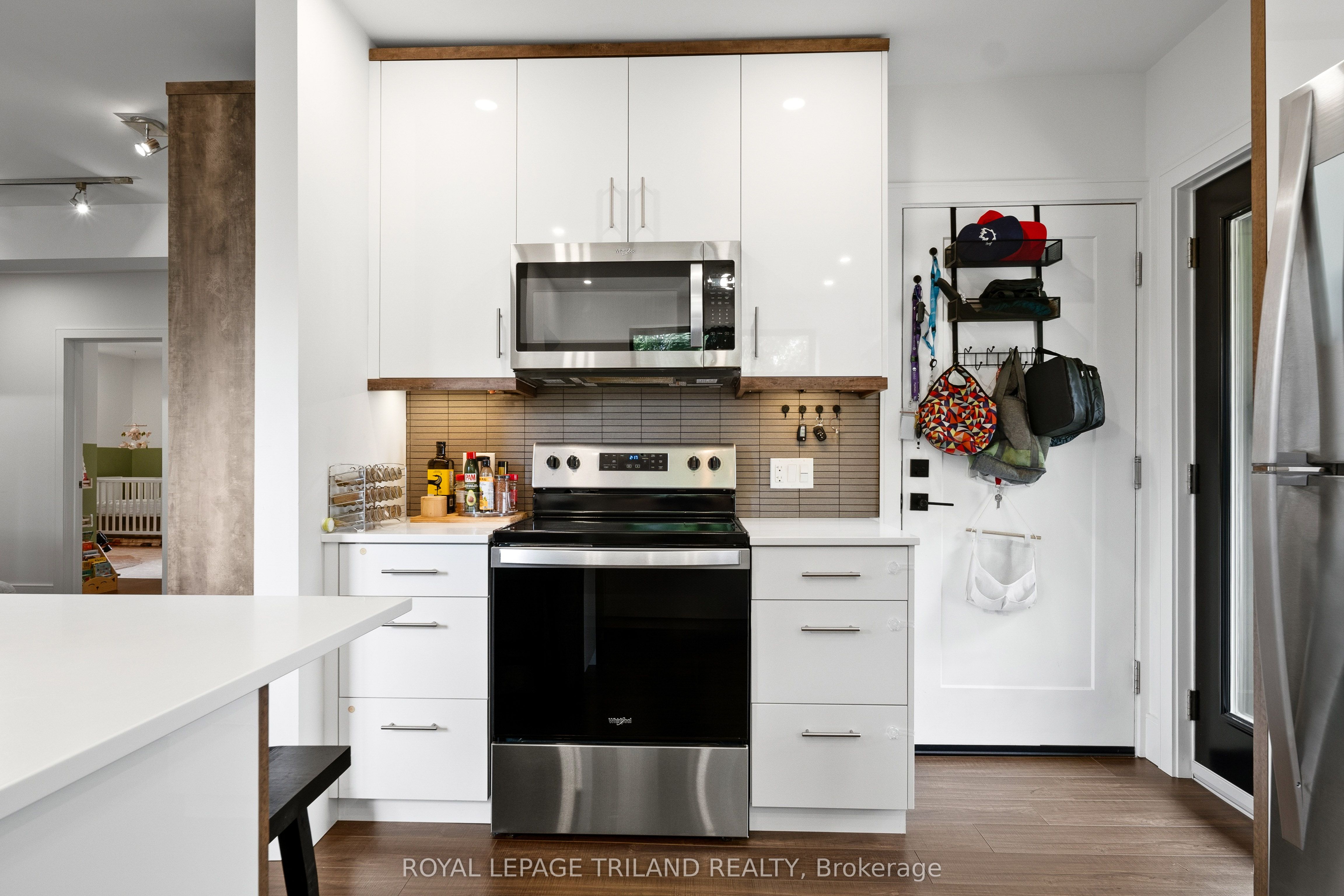 130 Windsor Crescent 3 Property Photo 15