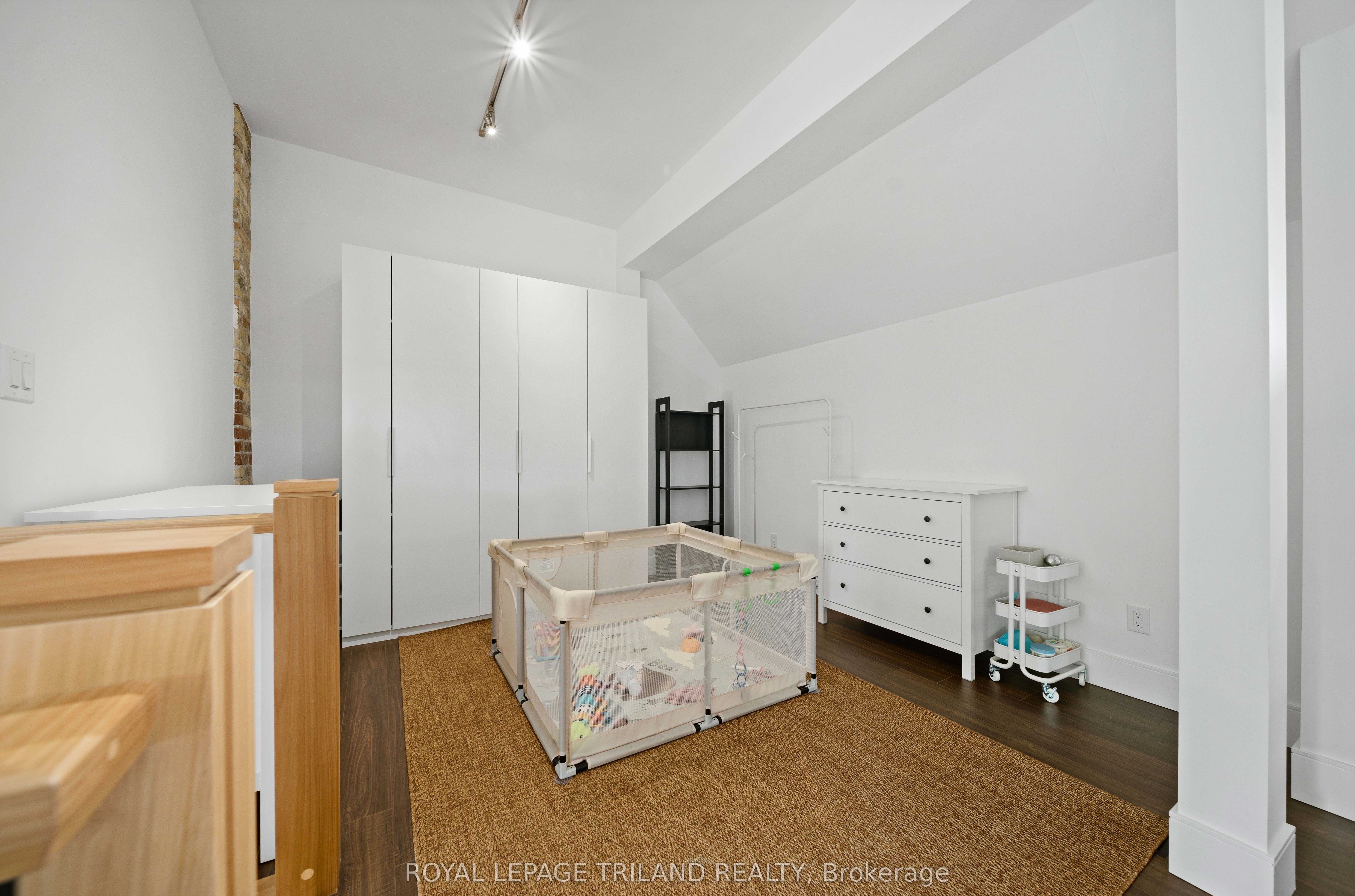 130 Windsor Crescent 3 Property Photo 25