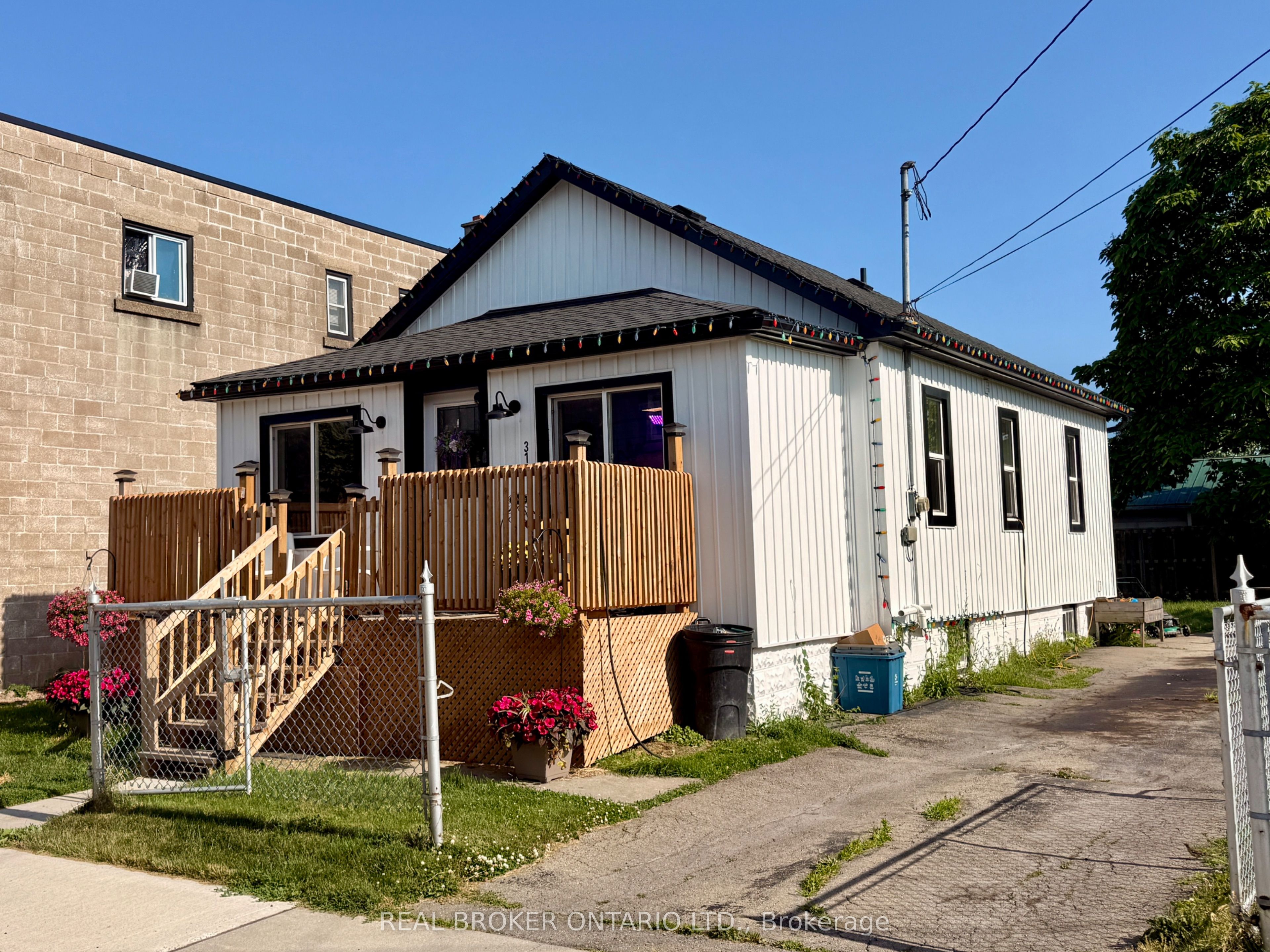 314 Broadway Street Property Photo 1