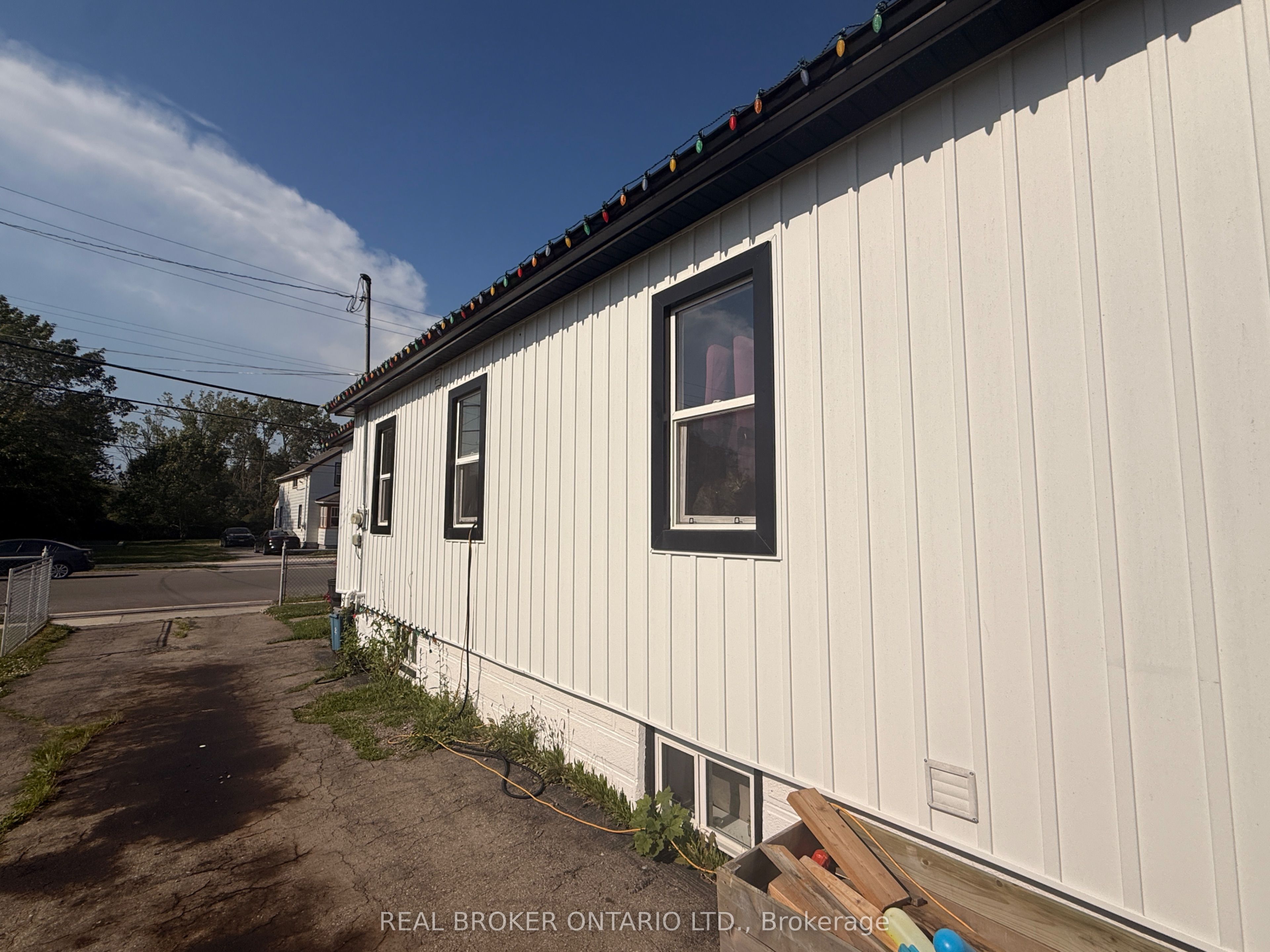 314 Broadway Street Property Photo 6