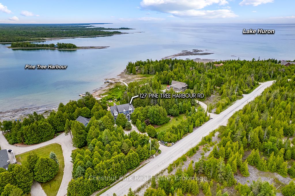 127 Pine Tree Harbour Road Property Photo 2