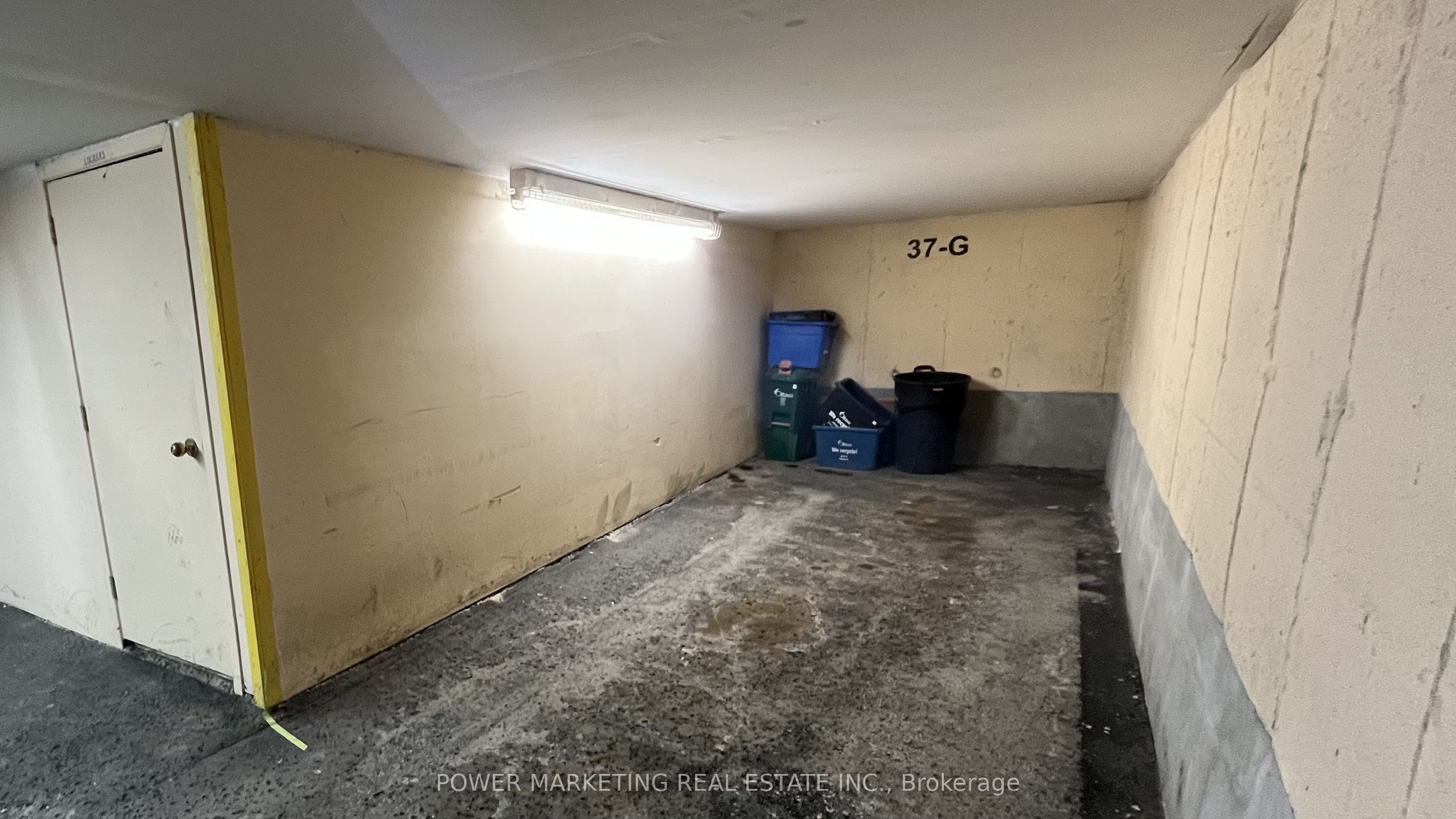 37 Robinson Avenue G Property Photo 12