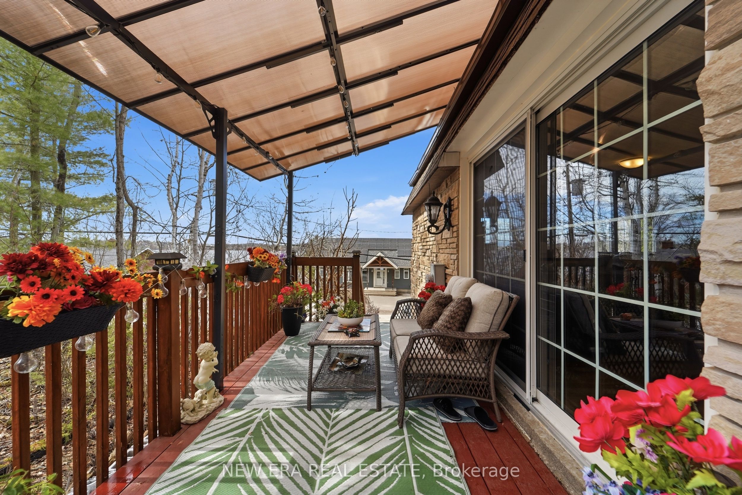 645 Hatton Avenue Property Photo 4