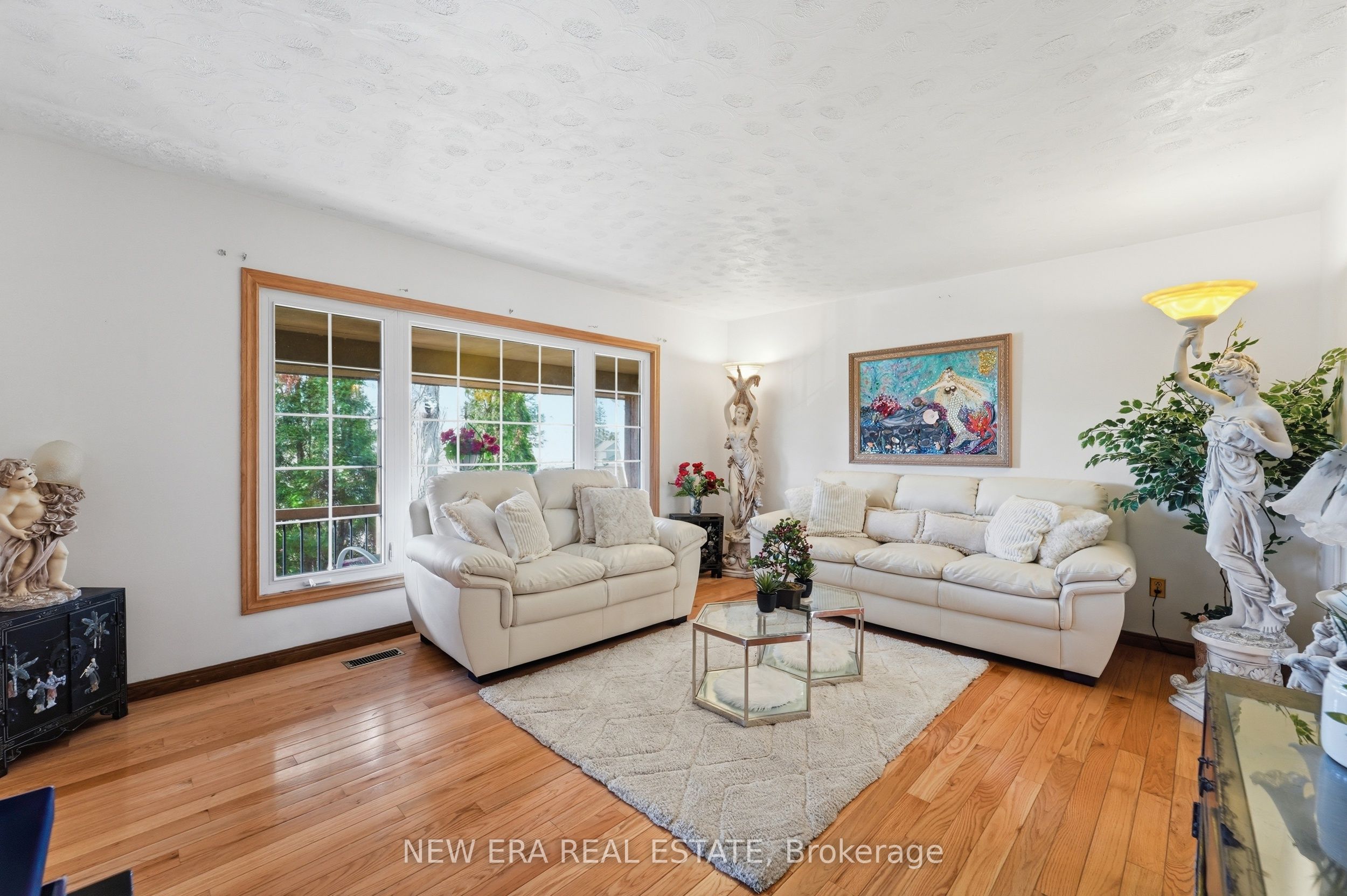 645 Hatton Avenue Property Photo 6