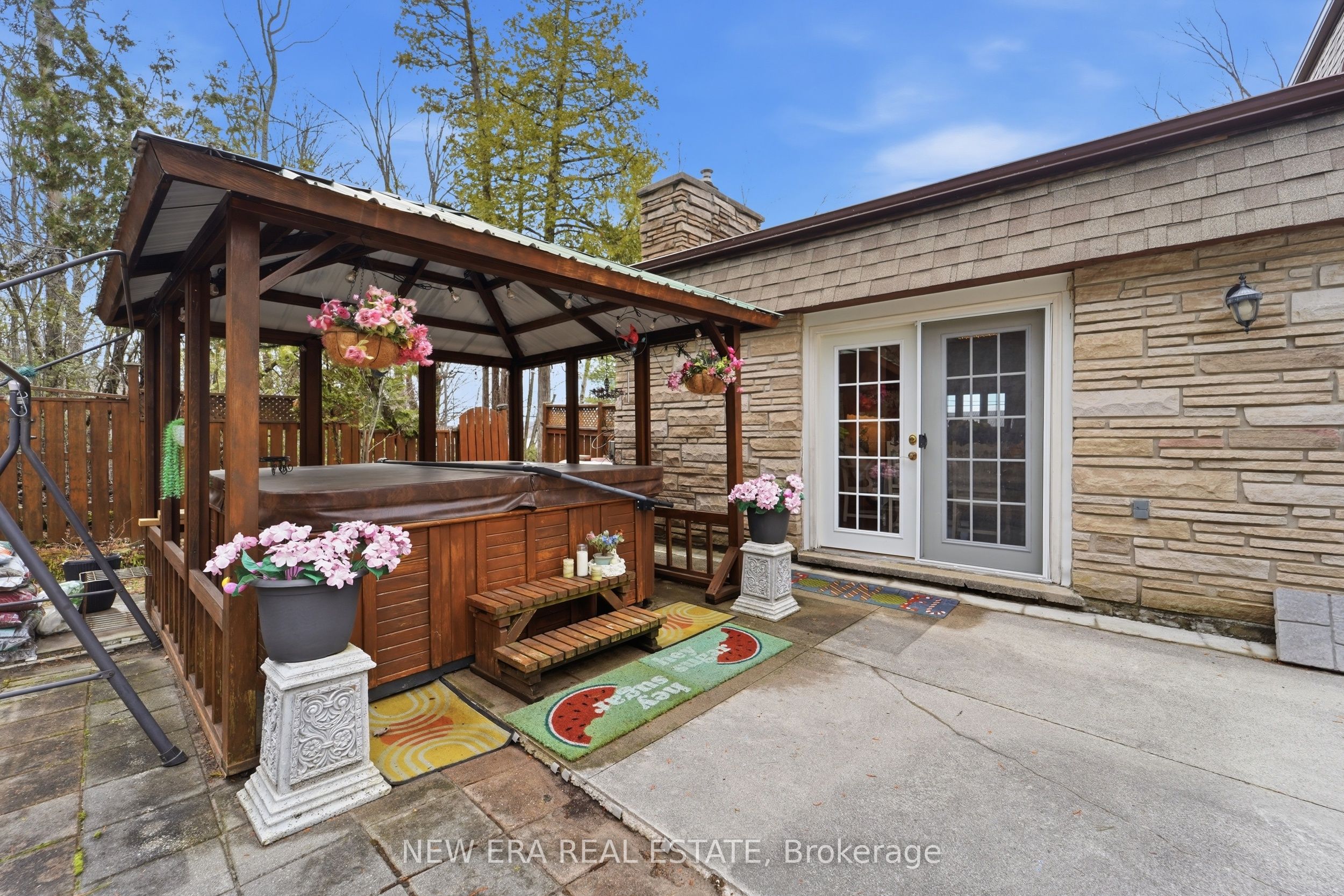 645 Hatton Avenue Property Photo 34
