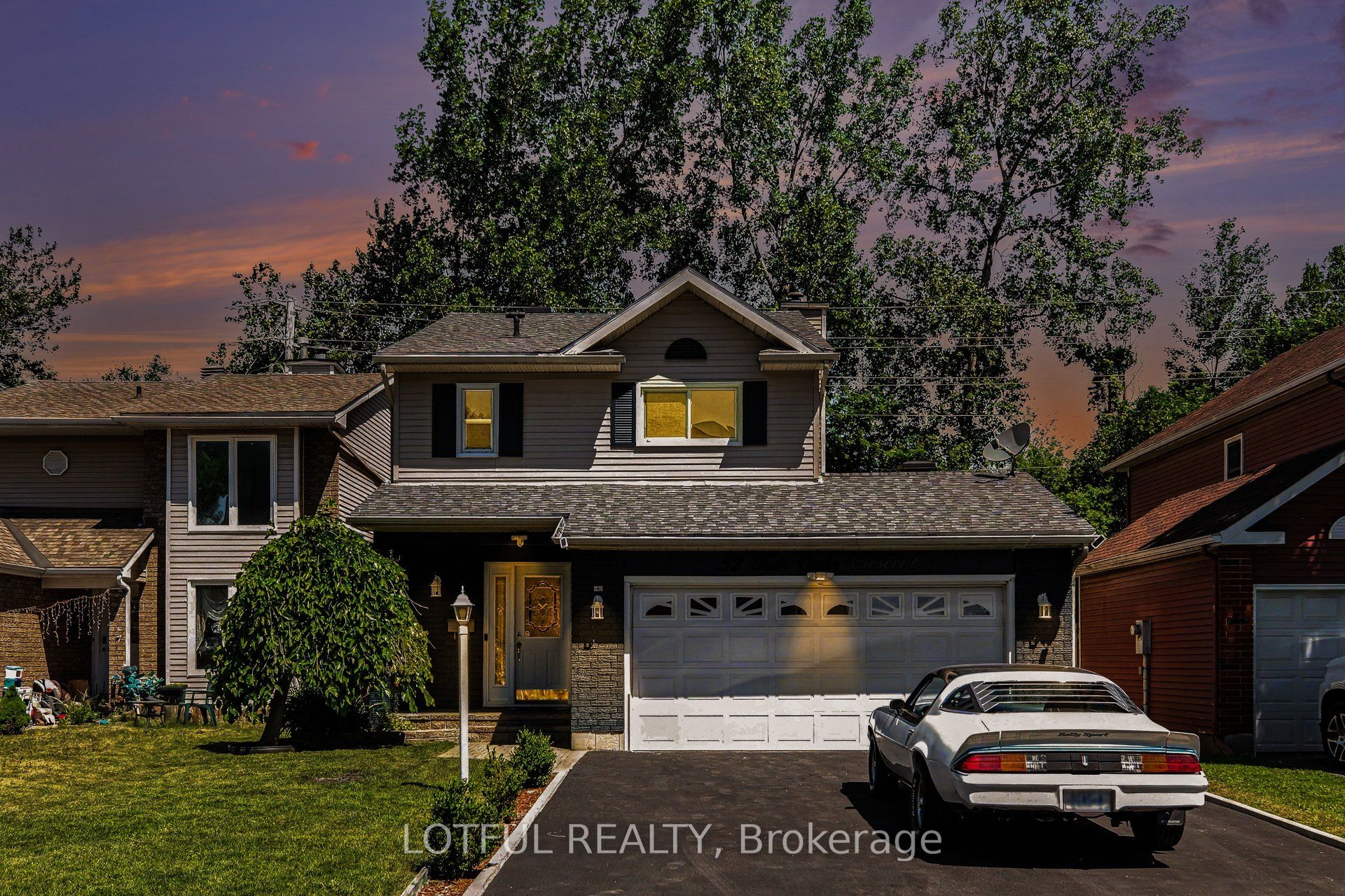52 Fair Oaks Crescent Property Photo 1