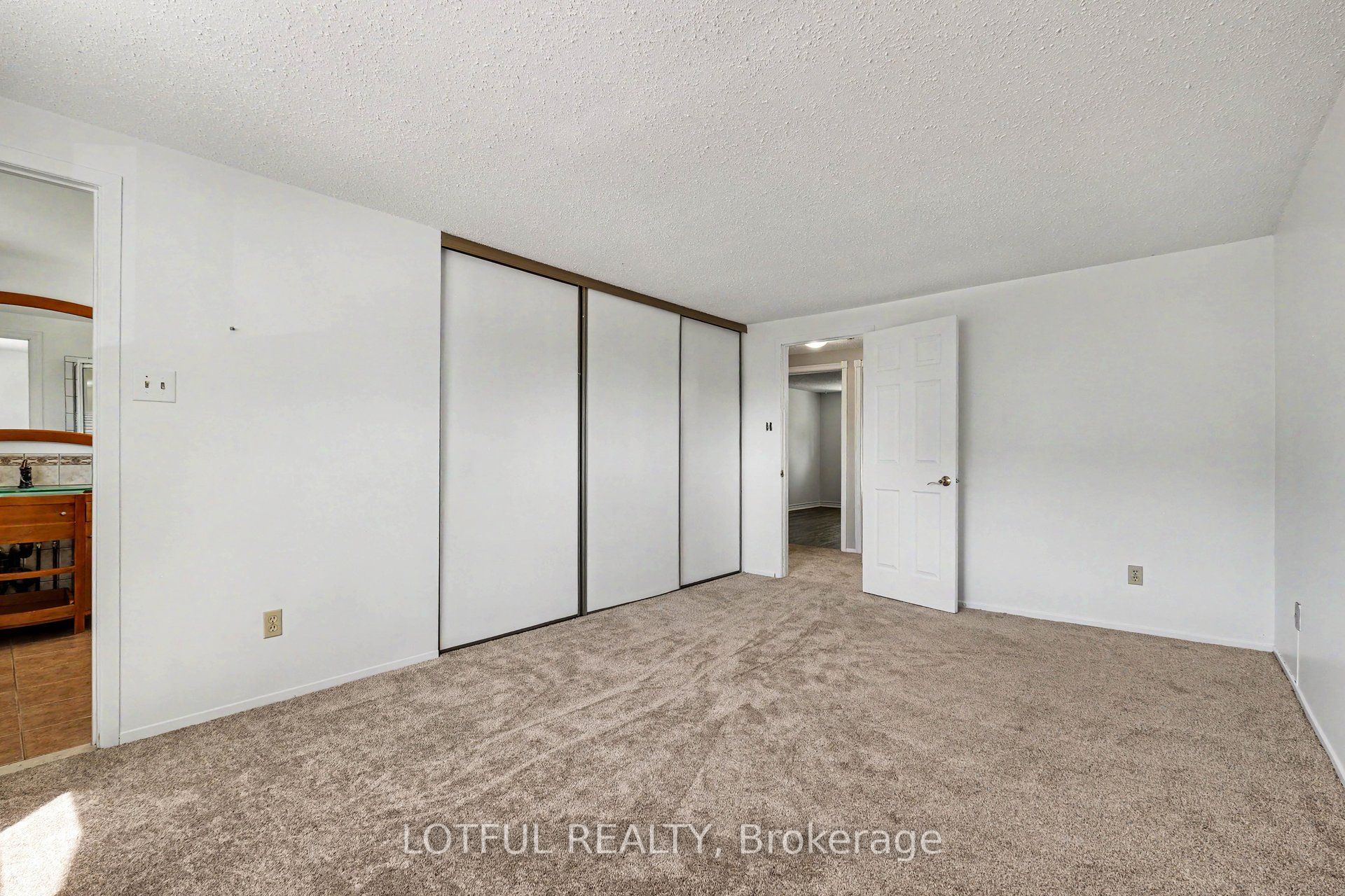 52 Fair Oaks Crescent Property Photo 15