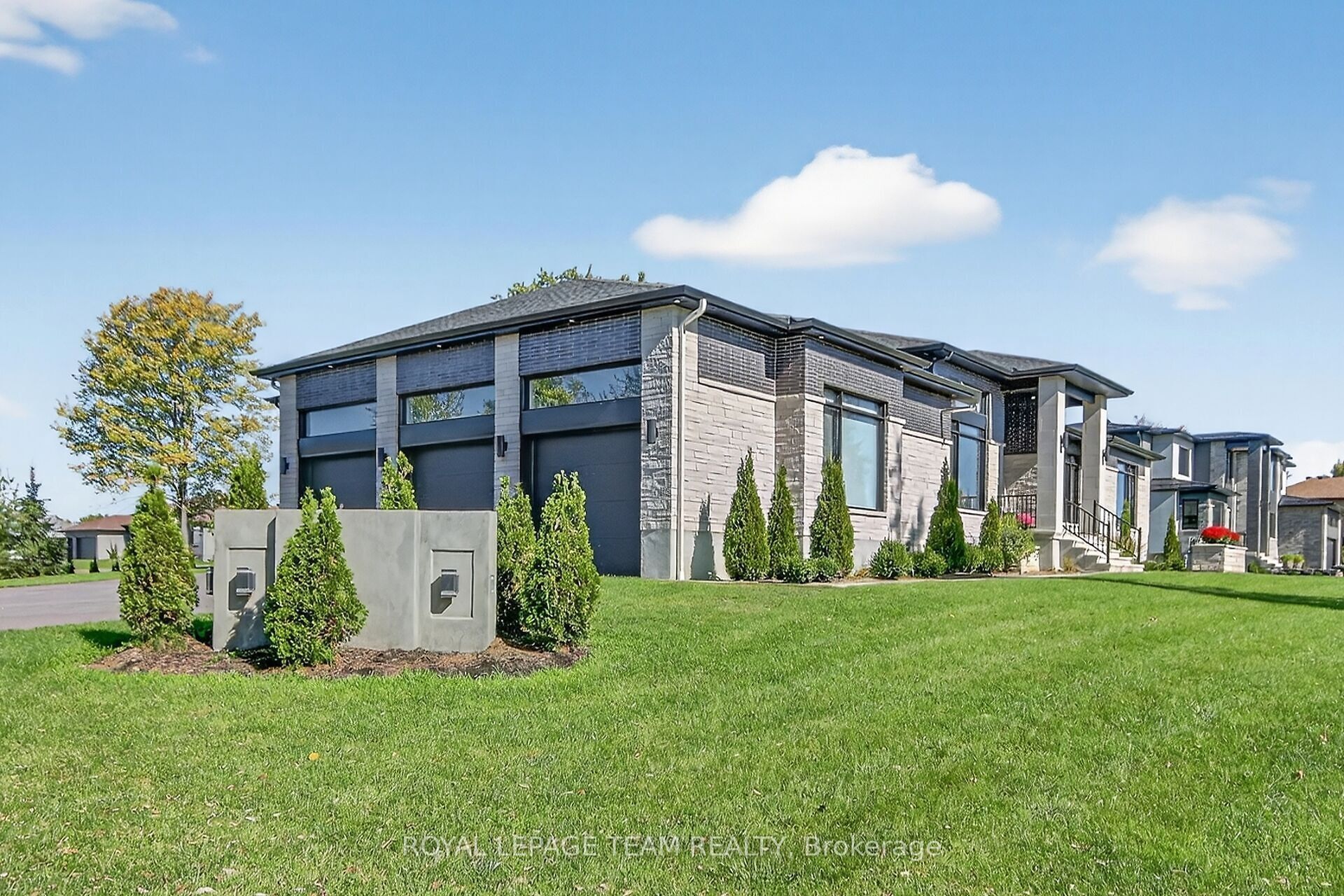 6865 Pebble Trail Way Property Photo 3