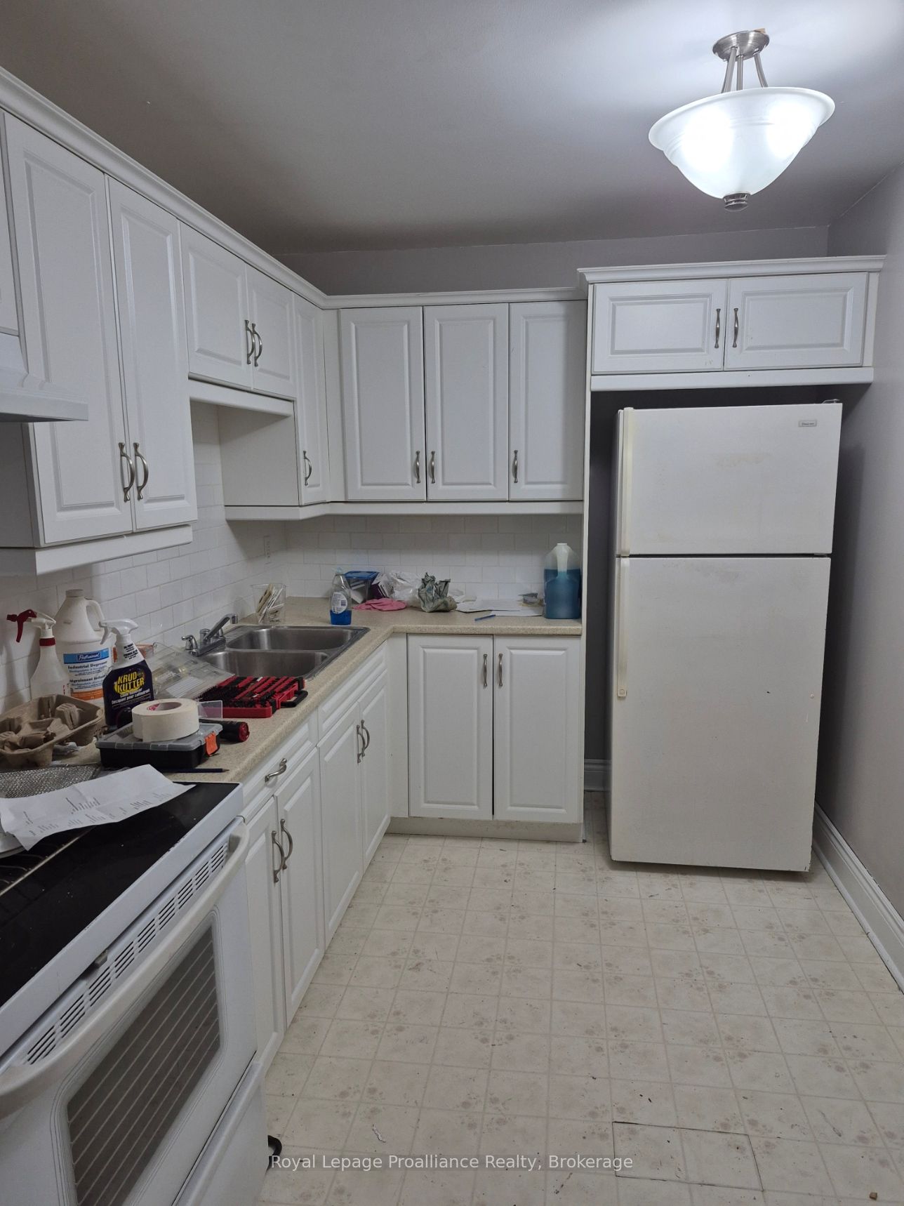 21 King Street E Property Photo 4