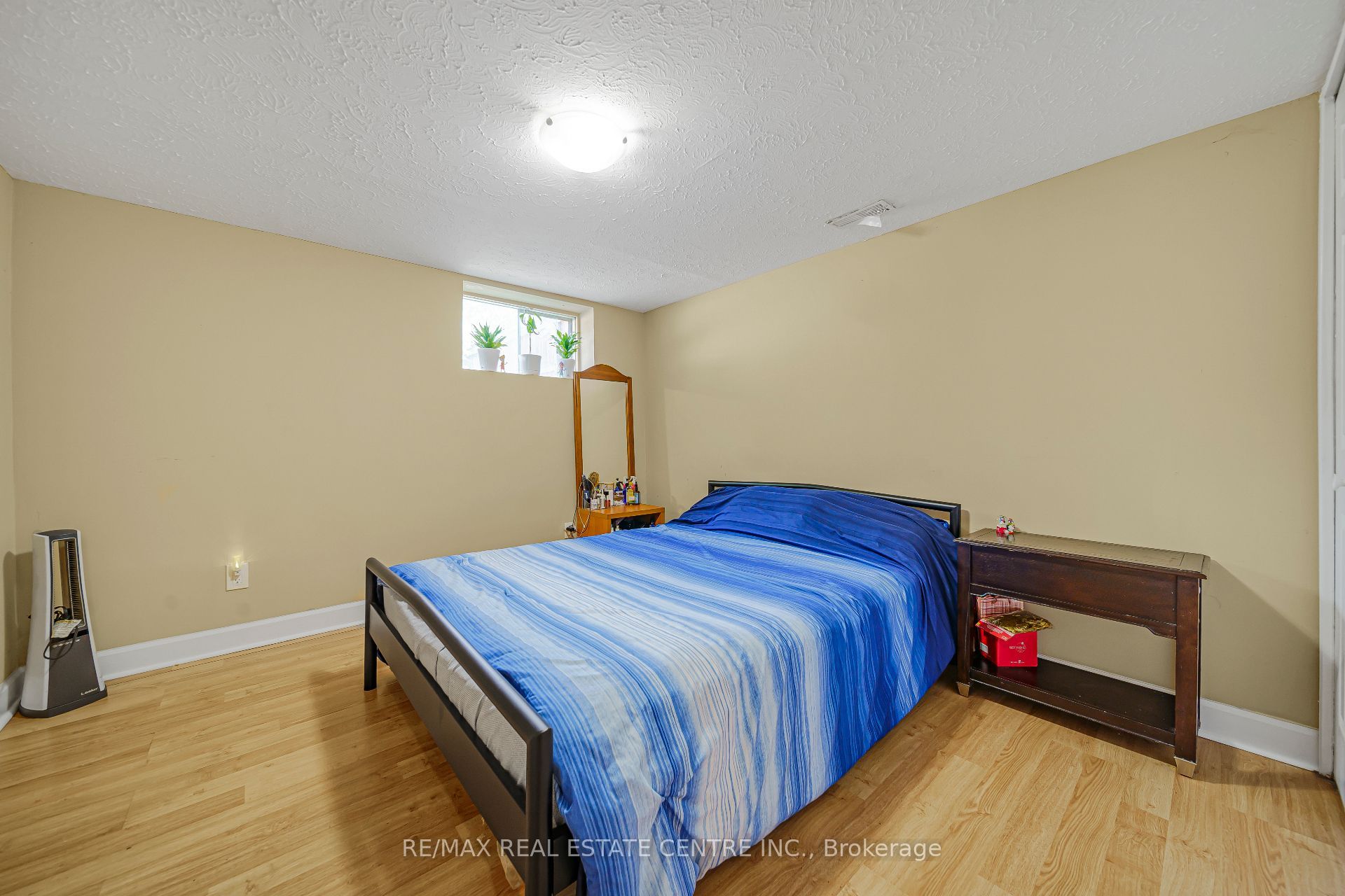 659 Upper Wellington Street E Property Photo 37