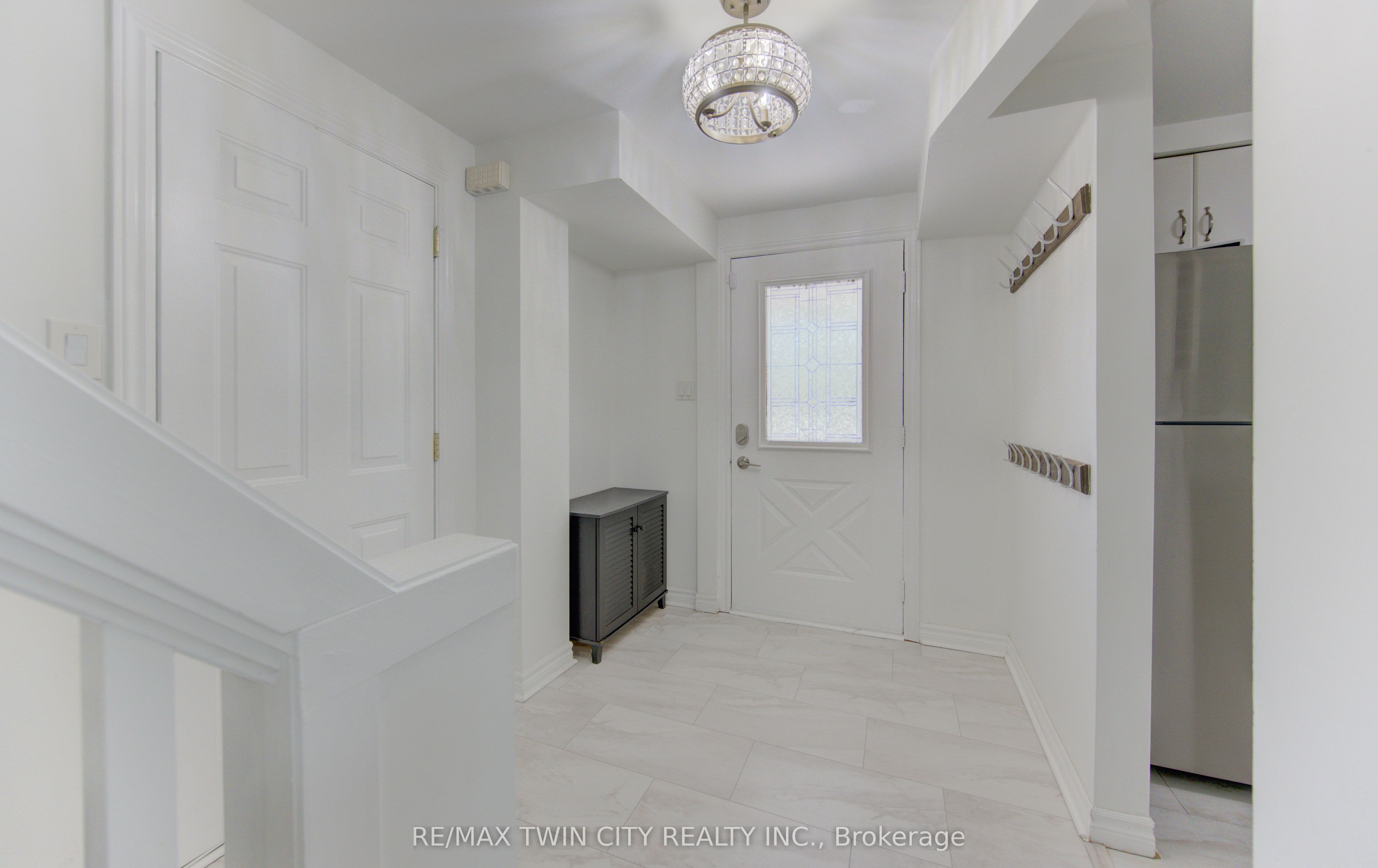 32 Enfield Drive Property Photo 5