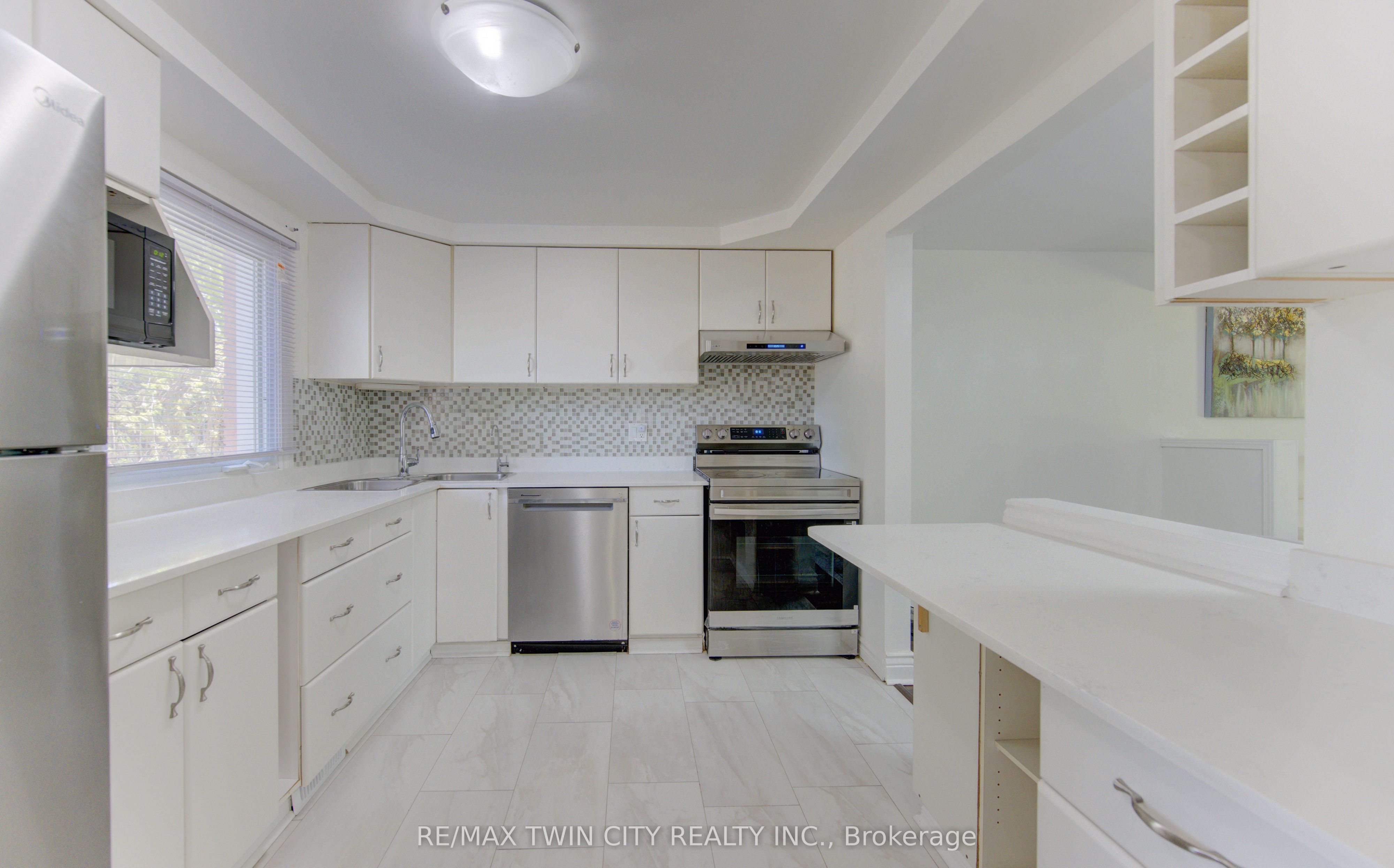 32 Enfield Drive Property Photo 7