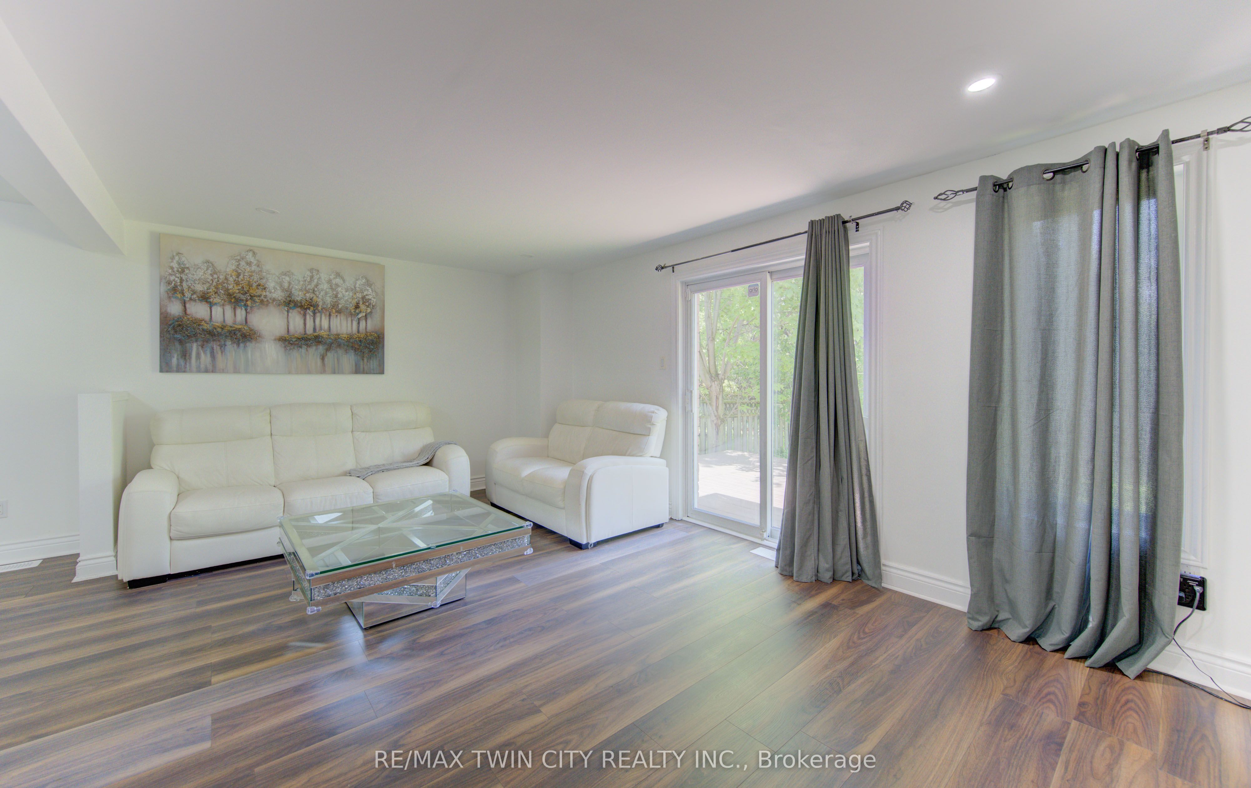 32 Enfield Drive Property Photo 14