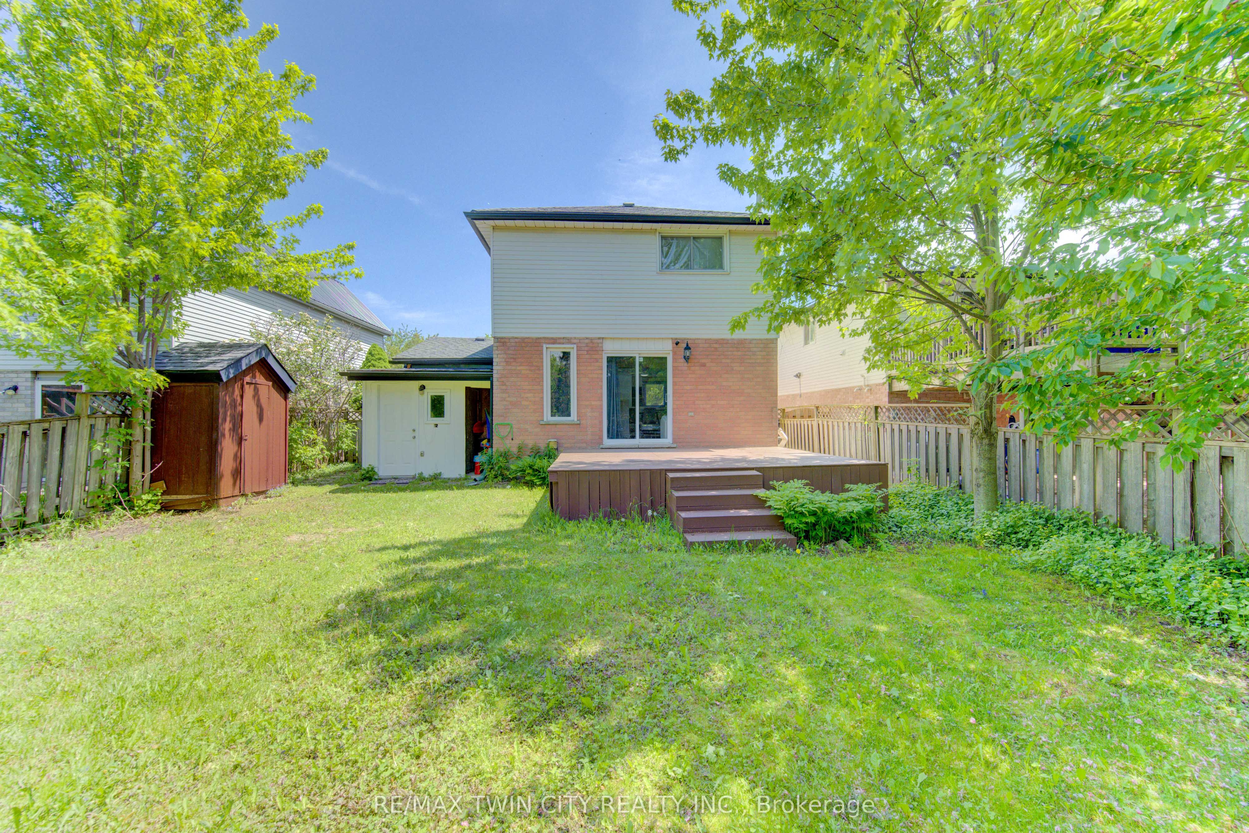 32 Enfield Drive Property Photo 31