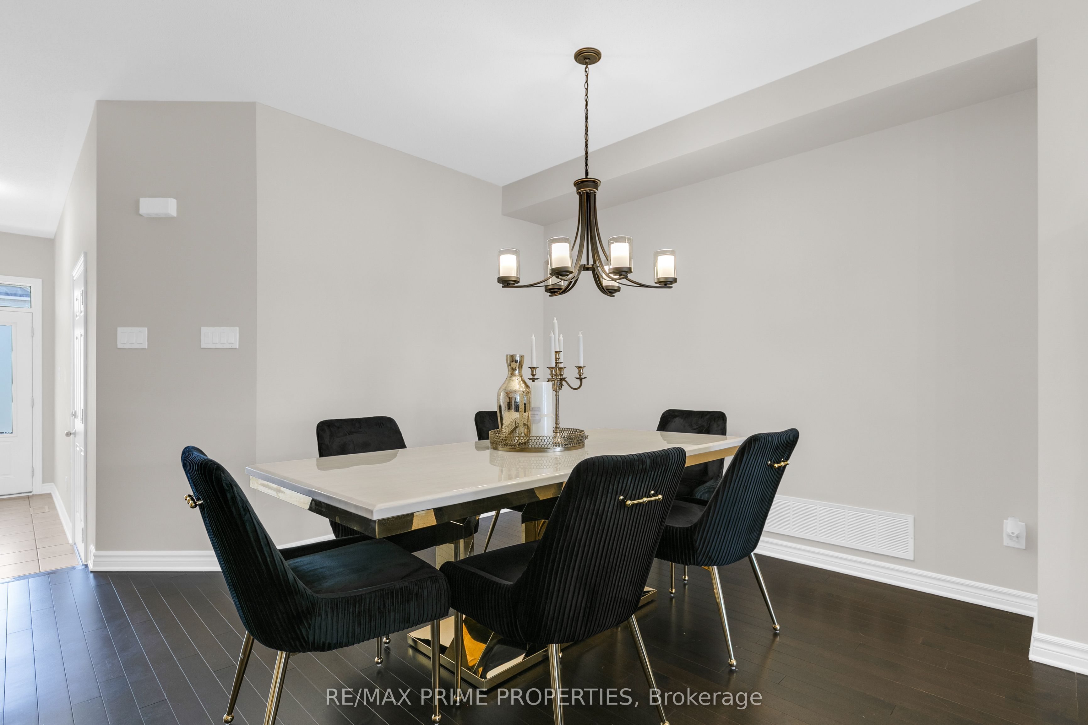 1149 Beckett Crescent Property Photo 6