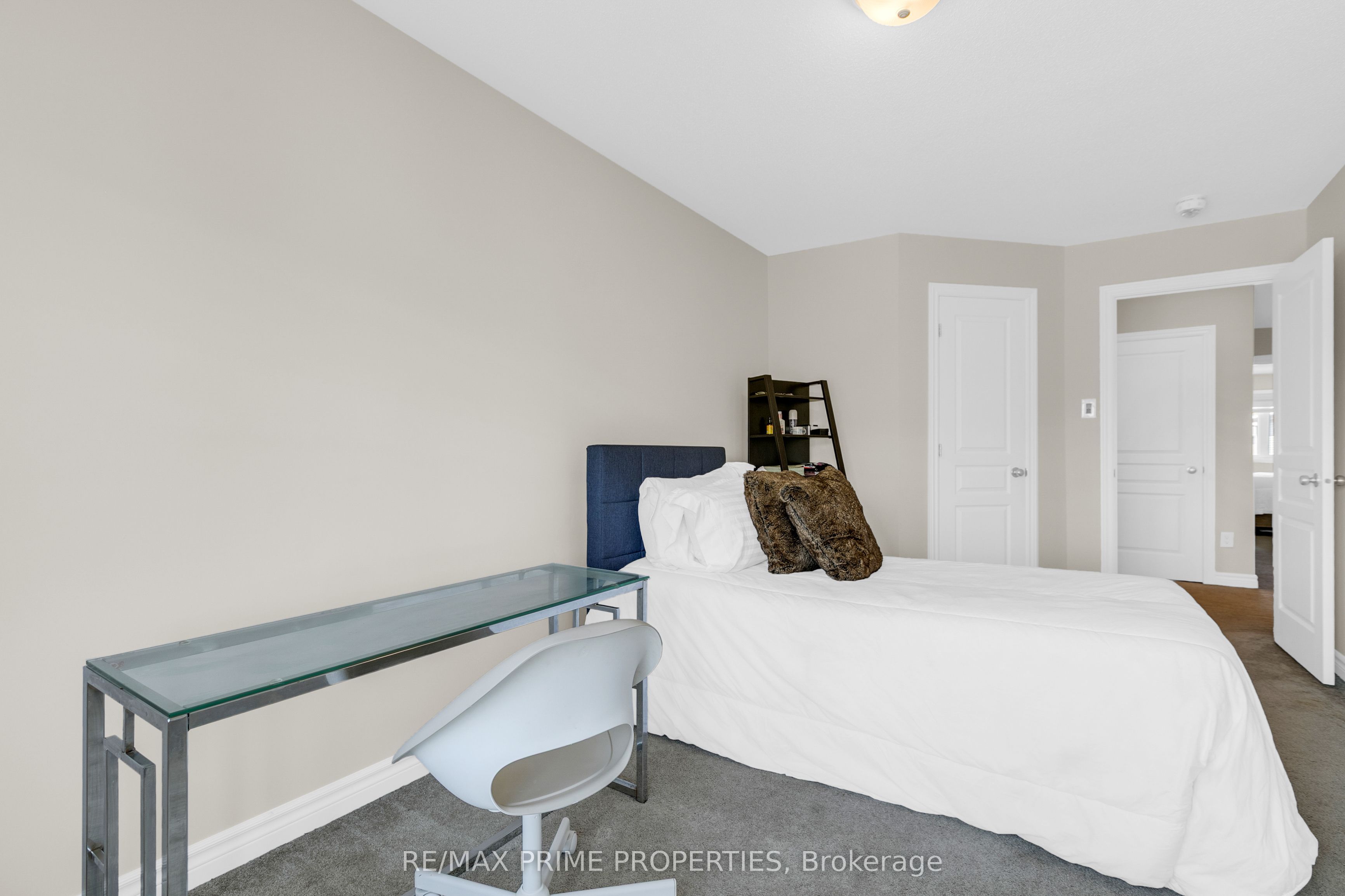 1149 Beckett Crescent Property Photo 32
