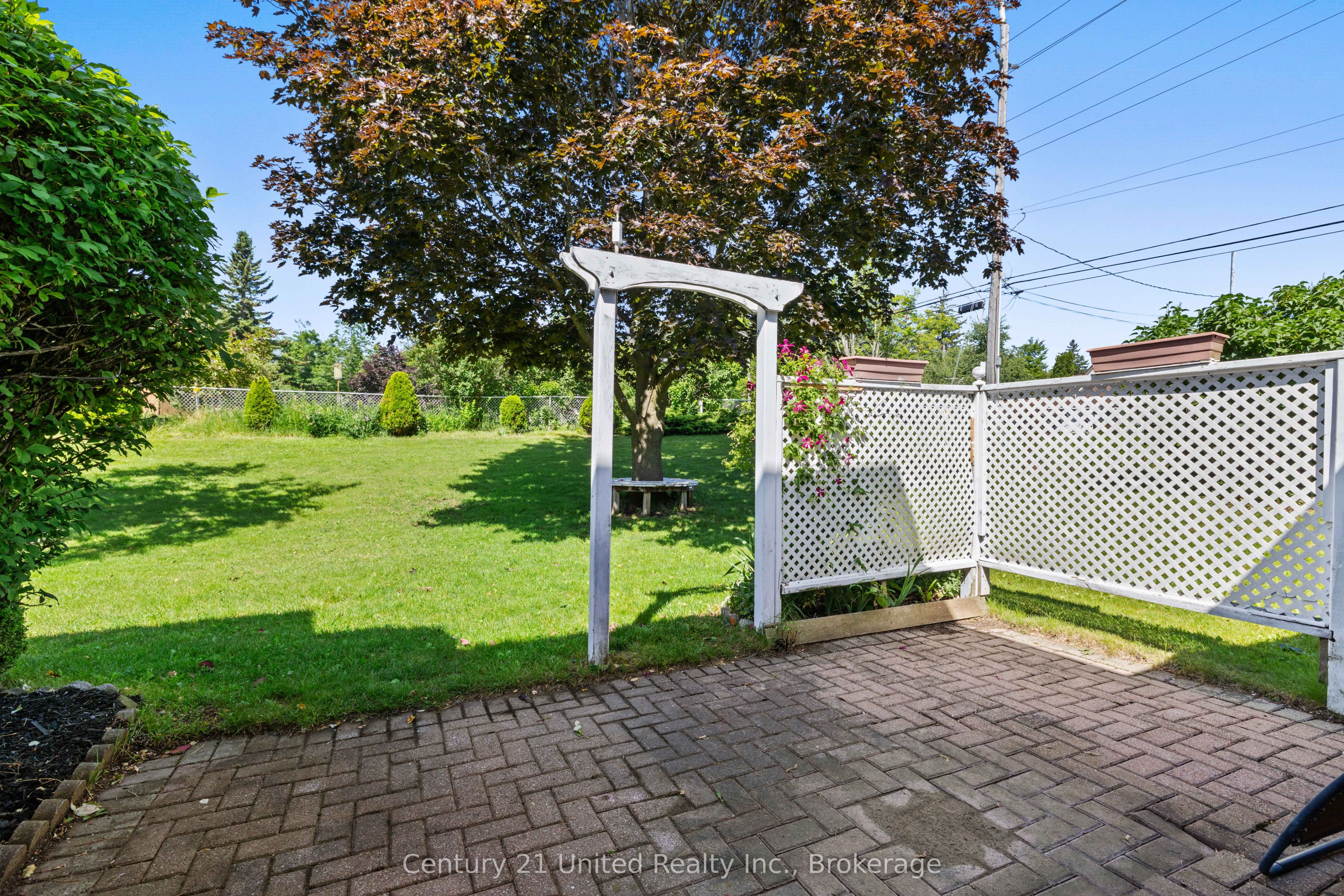 2317 Woodglade Boulevard Property Photo 7