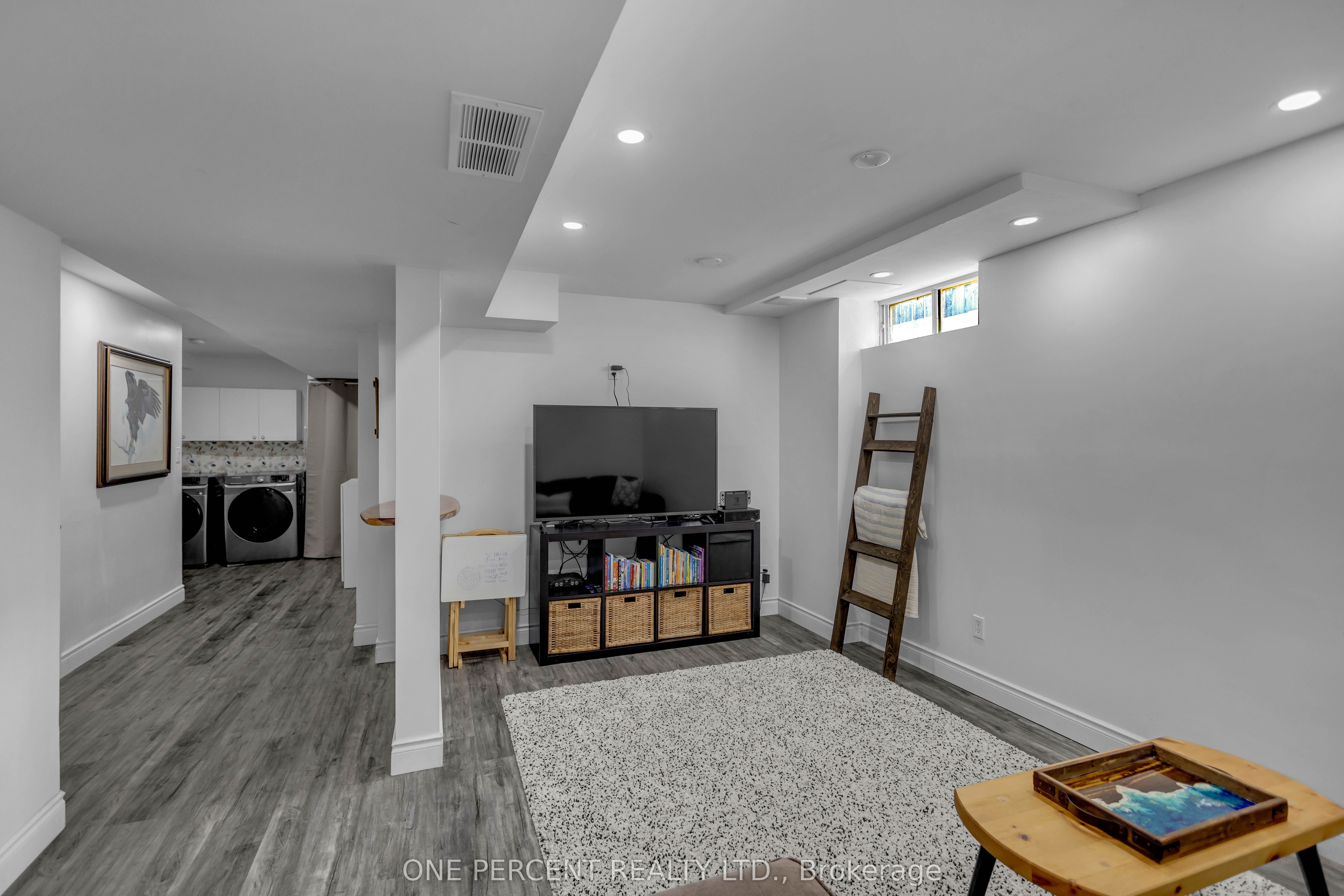 48 Kathleen Street Property Photo 33