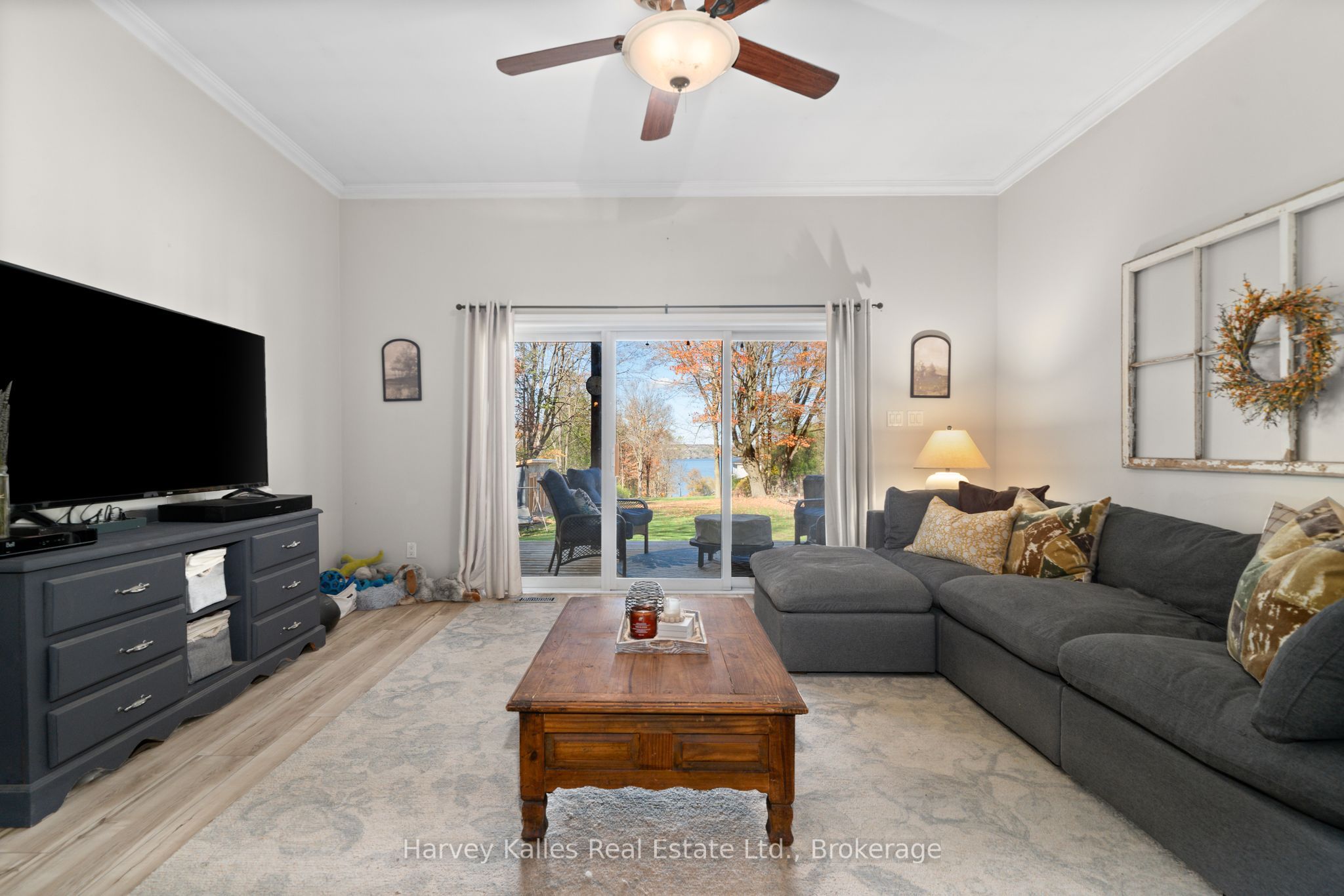 12130 Loyalist Parkway Property Photo 11